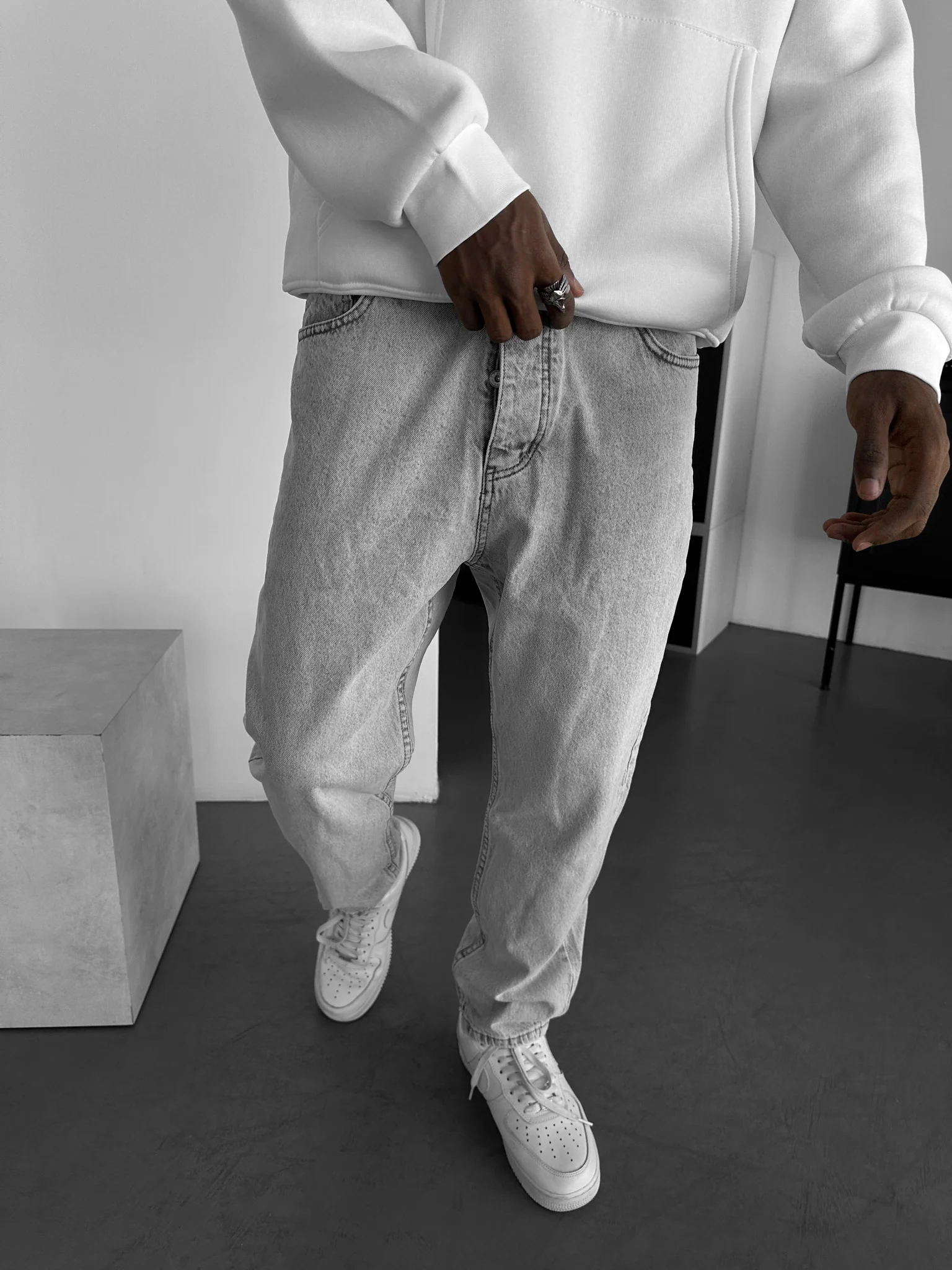 Baggy Jeans - Grey - Image 4