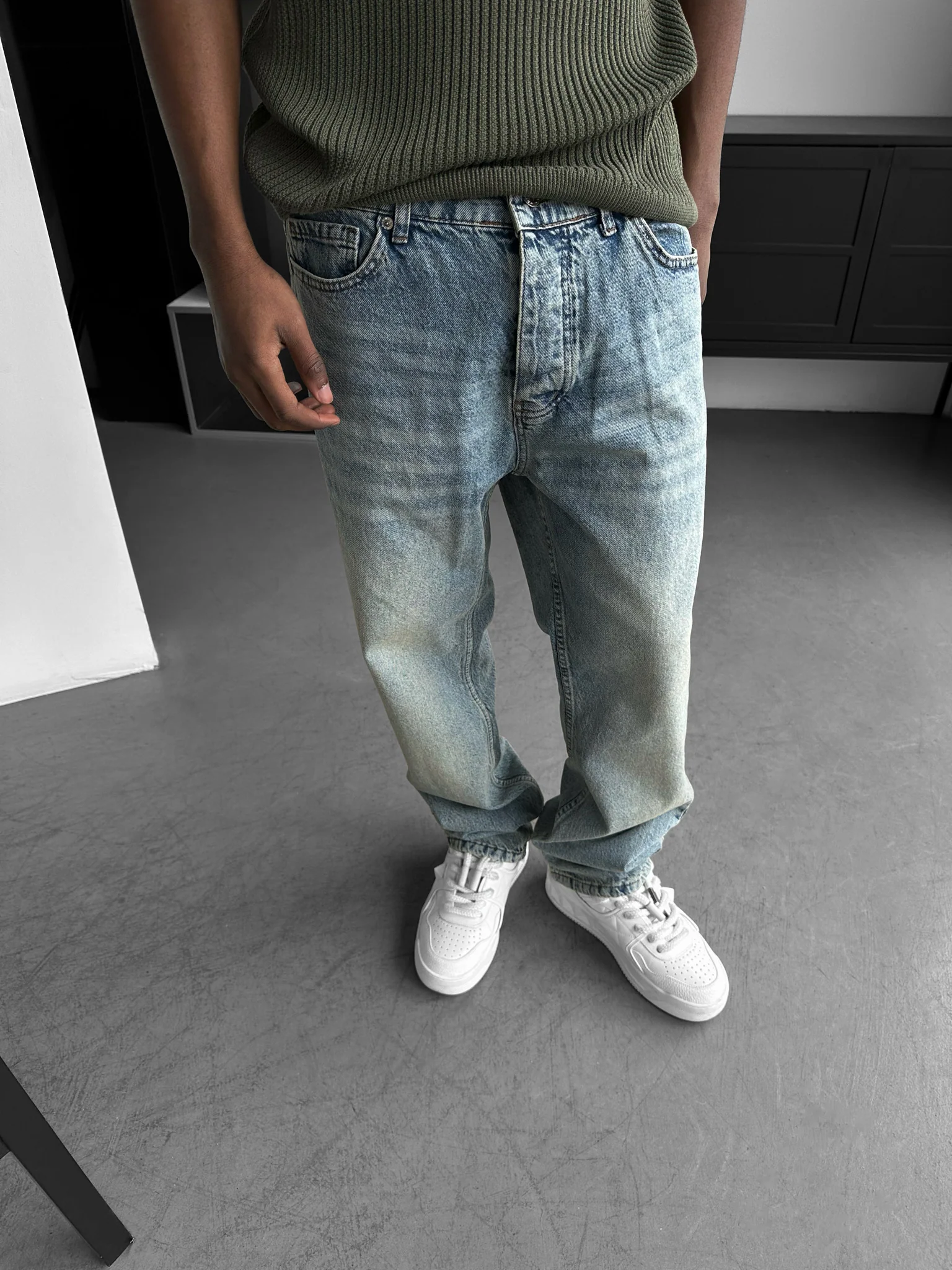 Boyfriend Fit Jeans - Dark Blue - Image 2