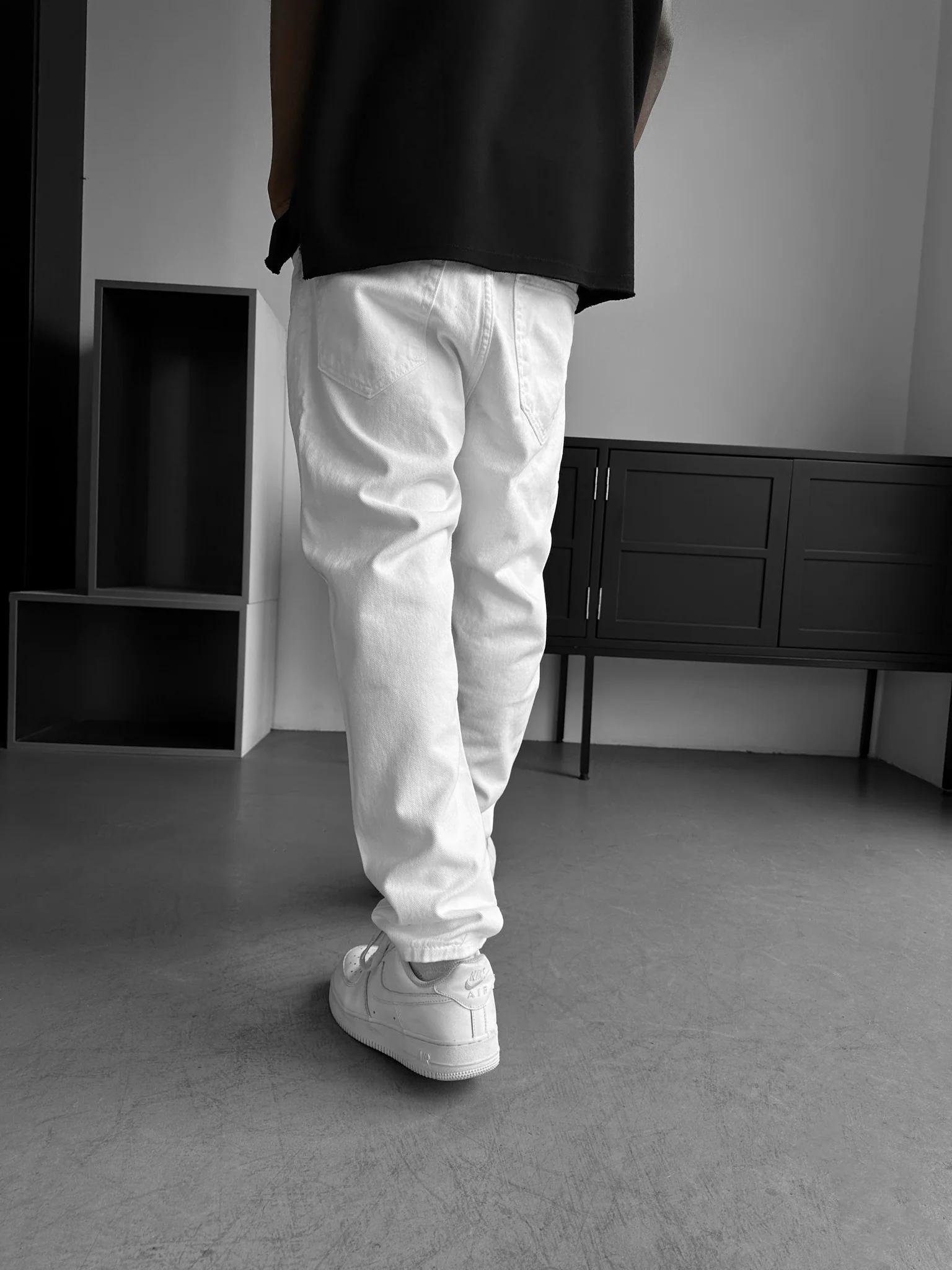 Boyfriend Jeans - White - Image 2