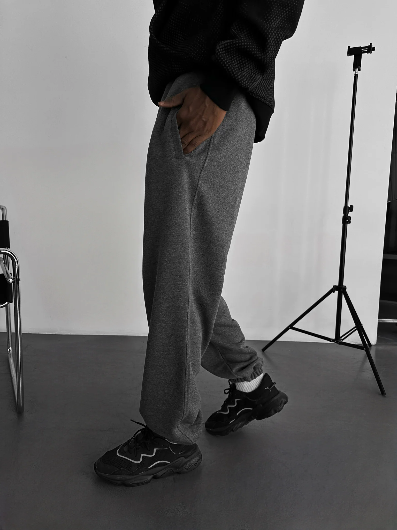 Loose Fit Basic Jogger - Anthracite Melange - Image 2
