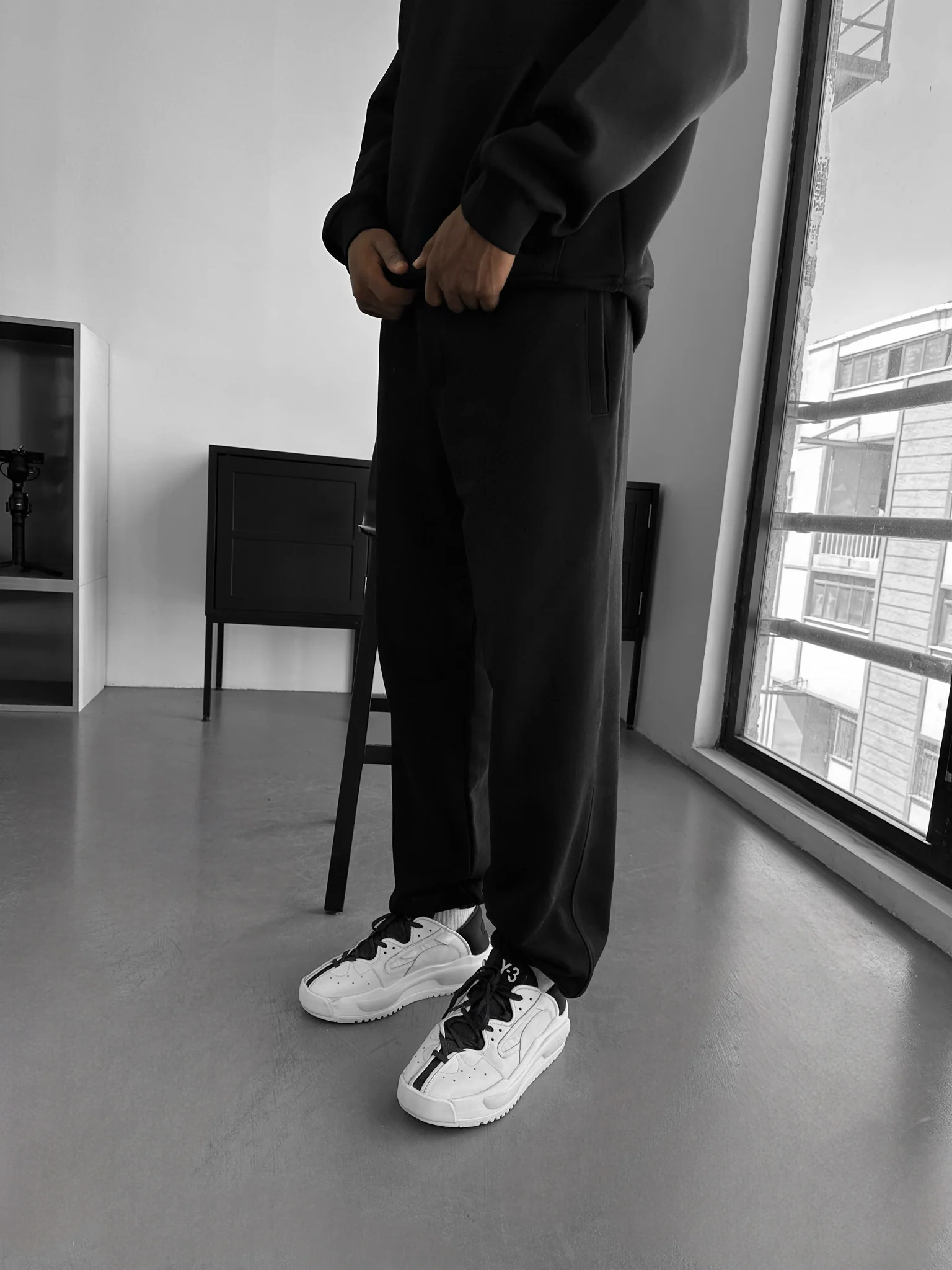 Loose Fit Basic Jogger - Black - Image 3