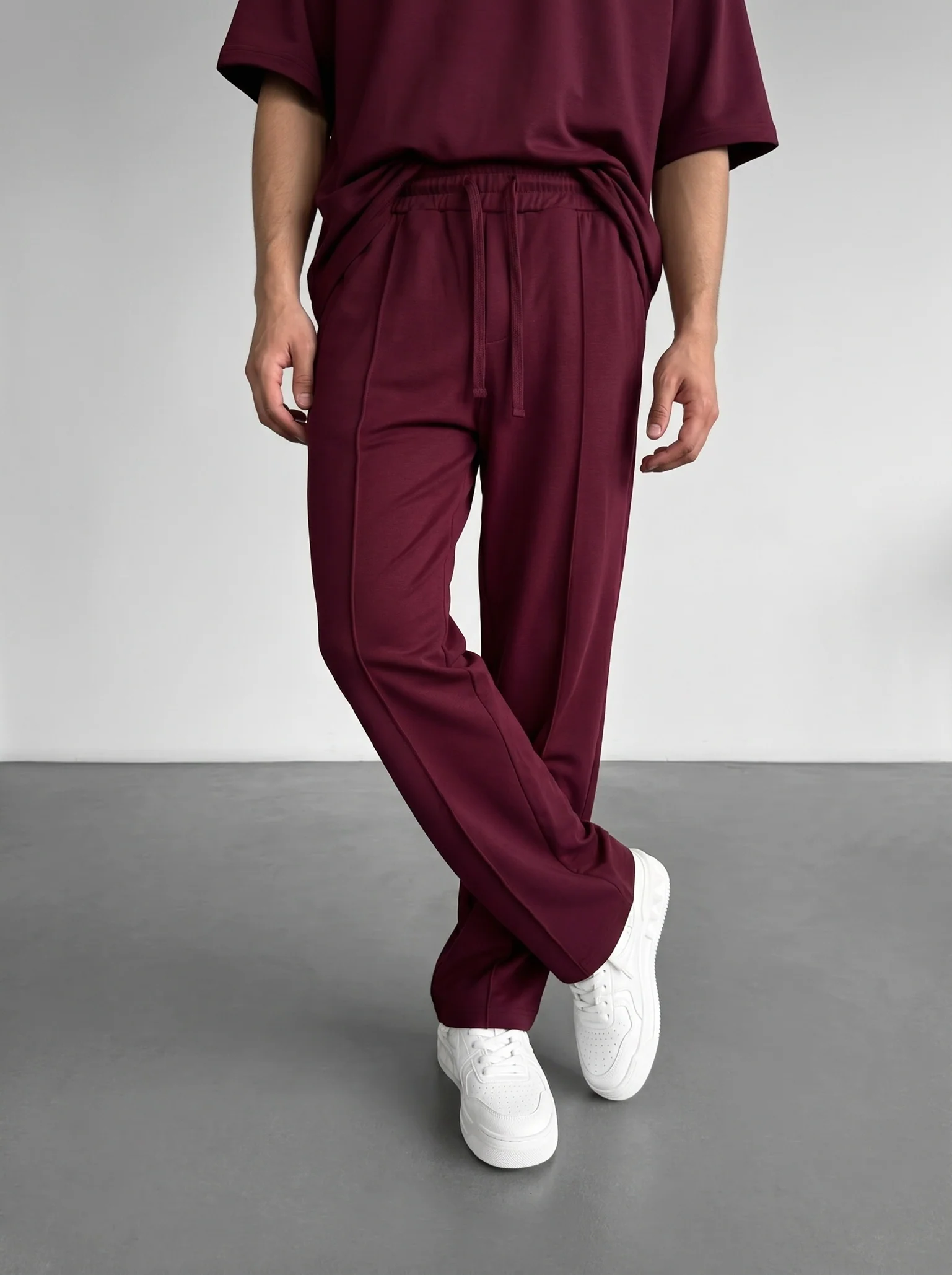 Loose Fit Basic Pleated Trousers - Bordeaux - Image 3