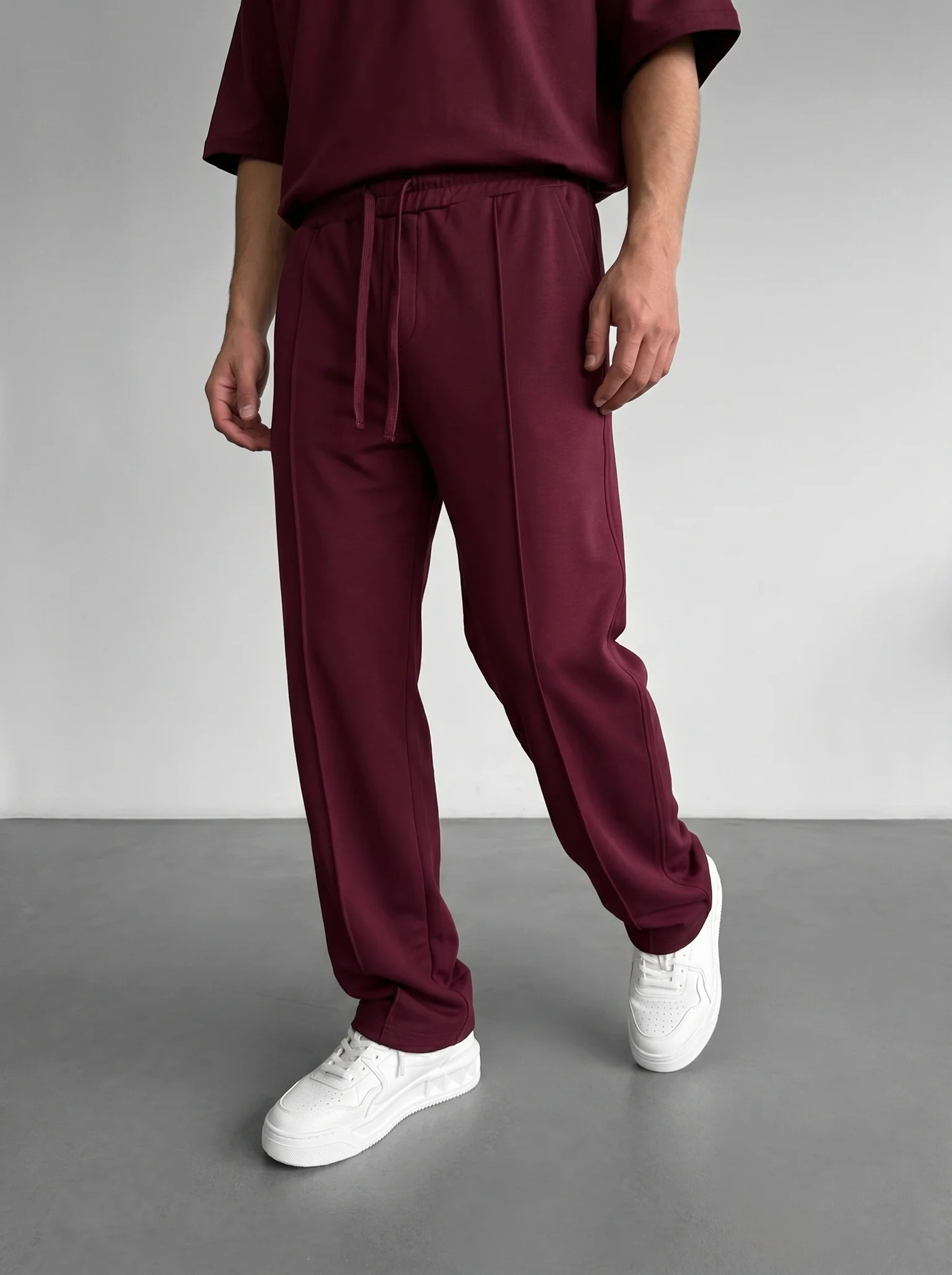 Loose Fit Basic Pleated Trousers - Bordeaux - Image 4