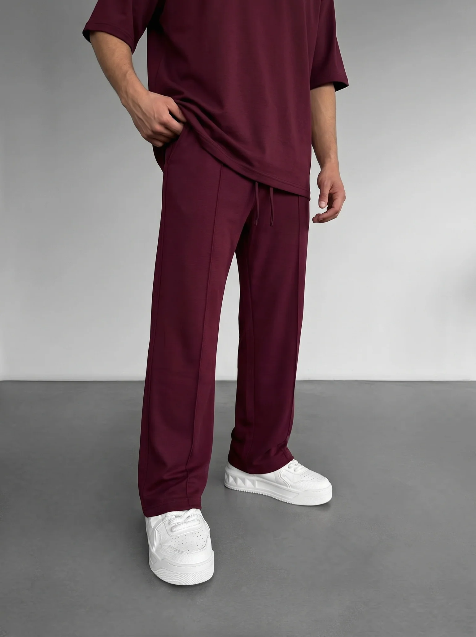 Loose Fit Basic Pleated Trousers - Bordeaux - Image 5