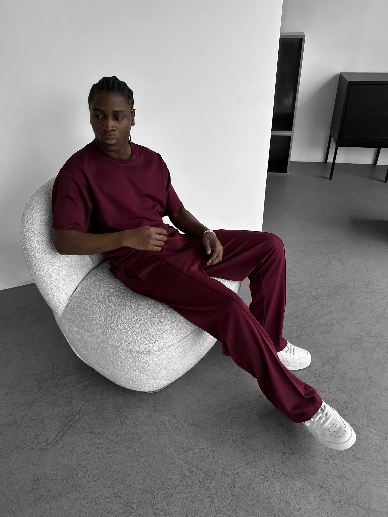 Loose Fit Basic Pleated Trousers - Bordeaux - Image 8