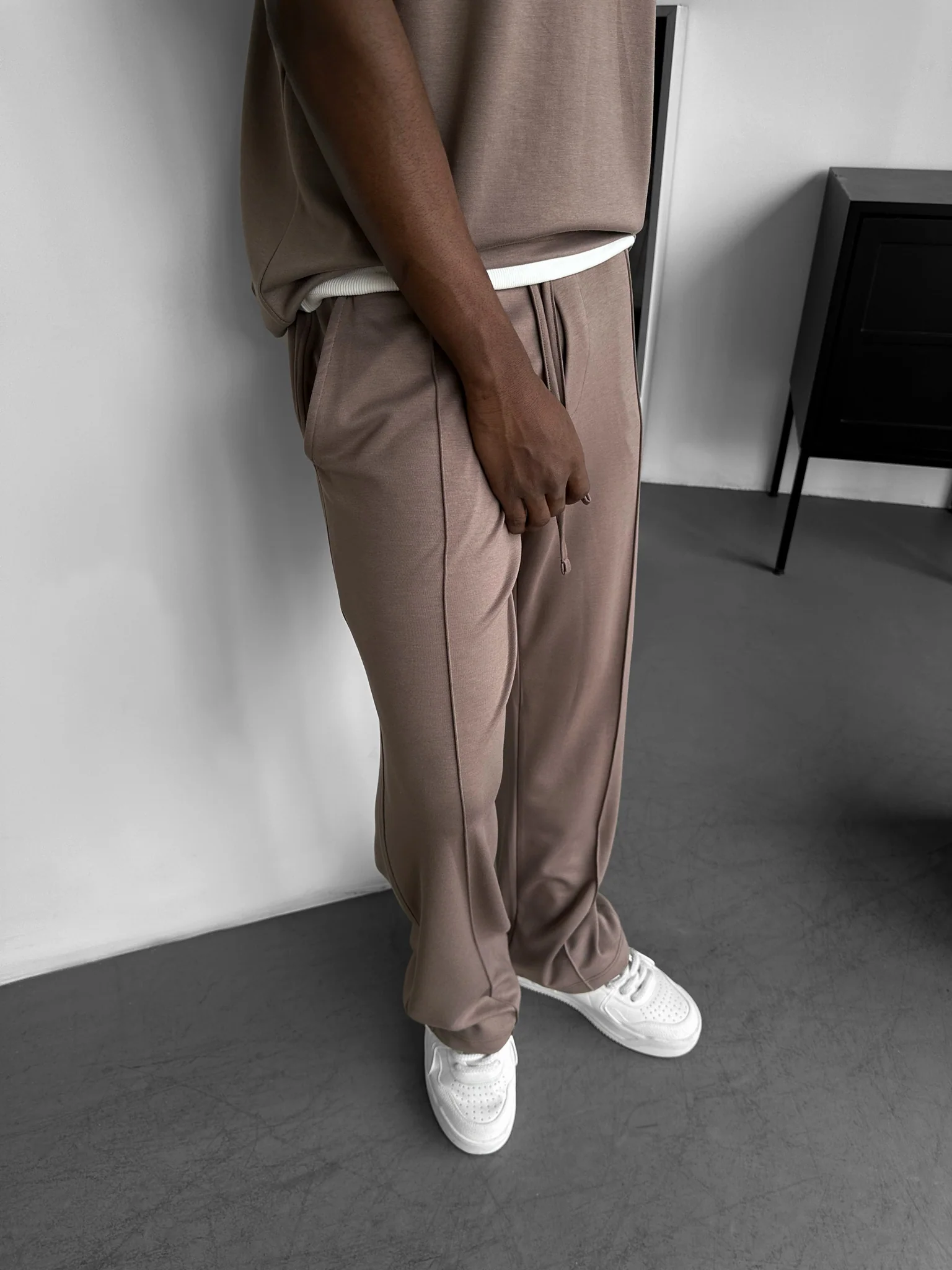Loose Fit Basic Pleated Trousers - Camel - Image 2