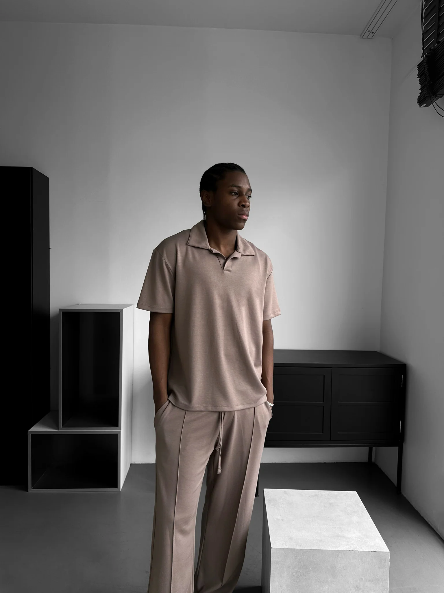 Loose Fit Basic Pleated Trousers - Camel - Image 3