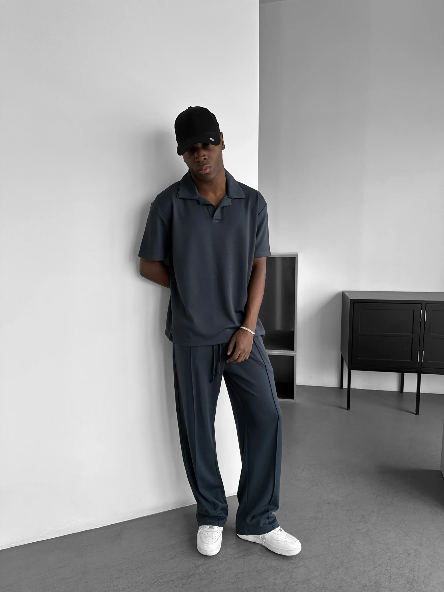Loose Fit Basic Pleated Trousers - Stormy Weather - Image 5