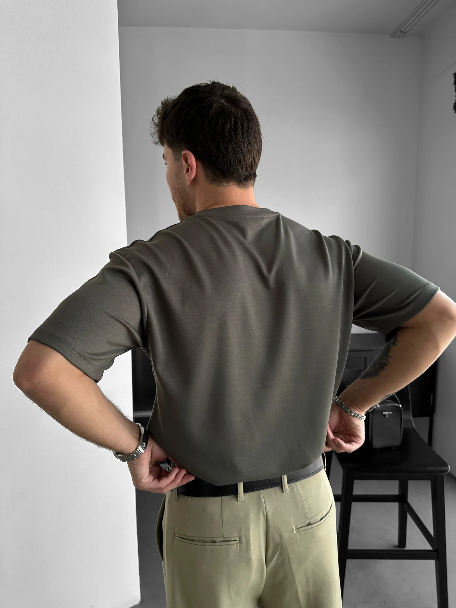 Loose Fit Basic T-shirt - Khaki - Image 5