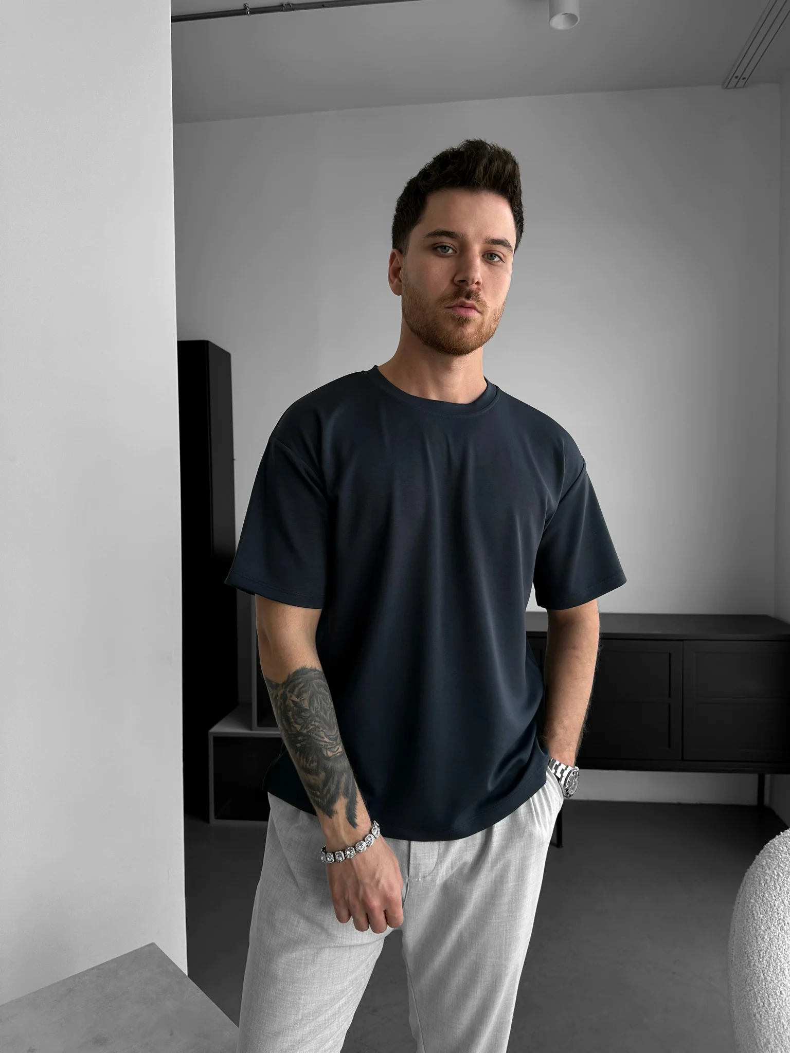 Loose Fit Basic T-shirt - Stormy Weather - Image 2