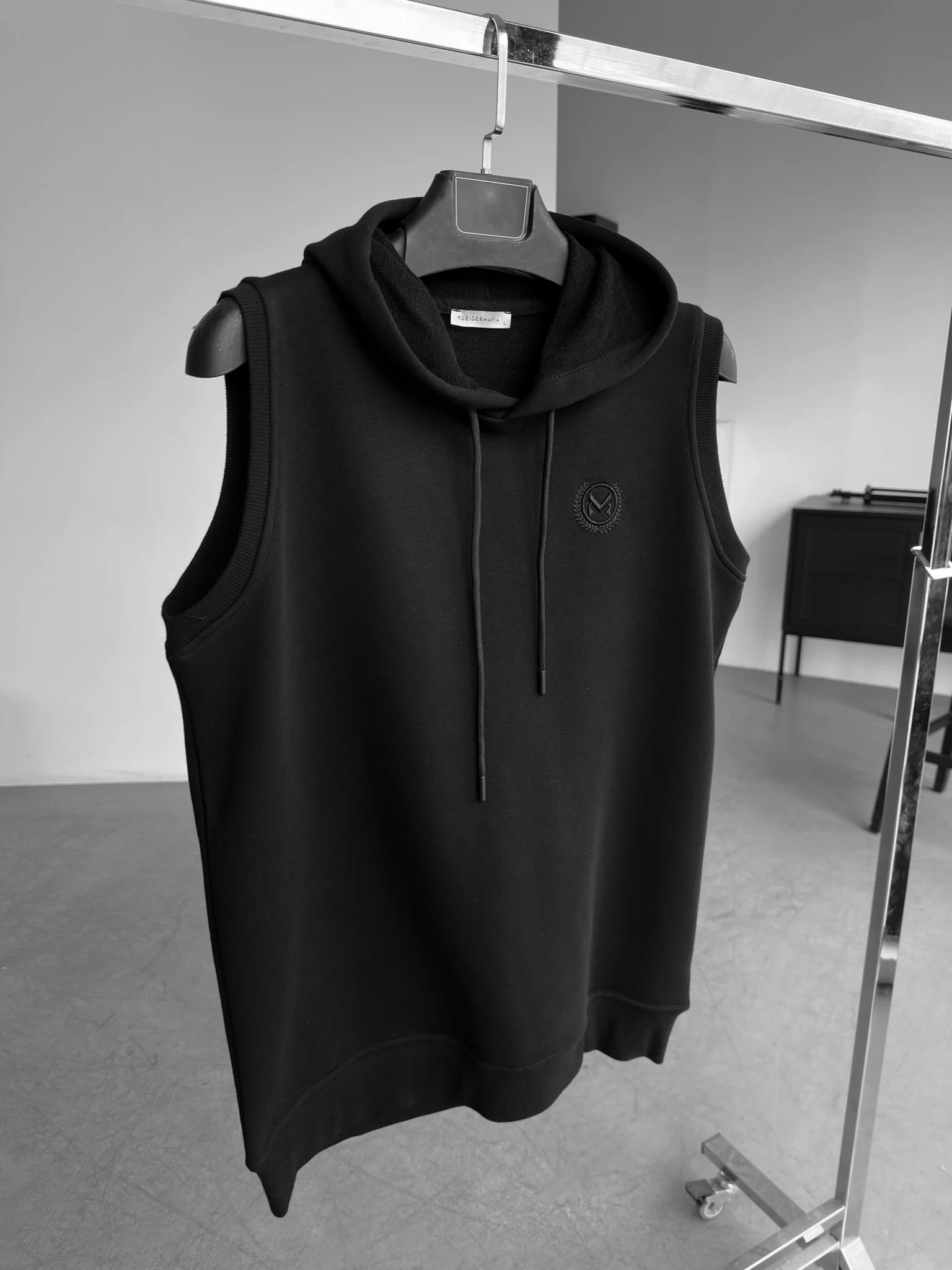 Loose Fit Sleeveless Hoodie - Black - Image 4