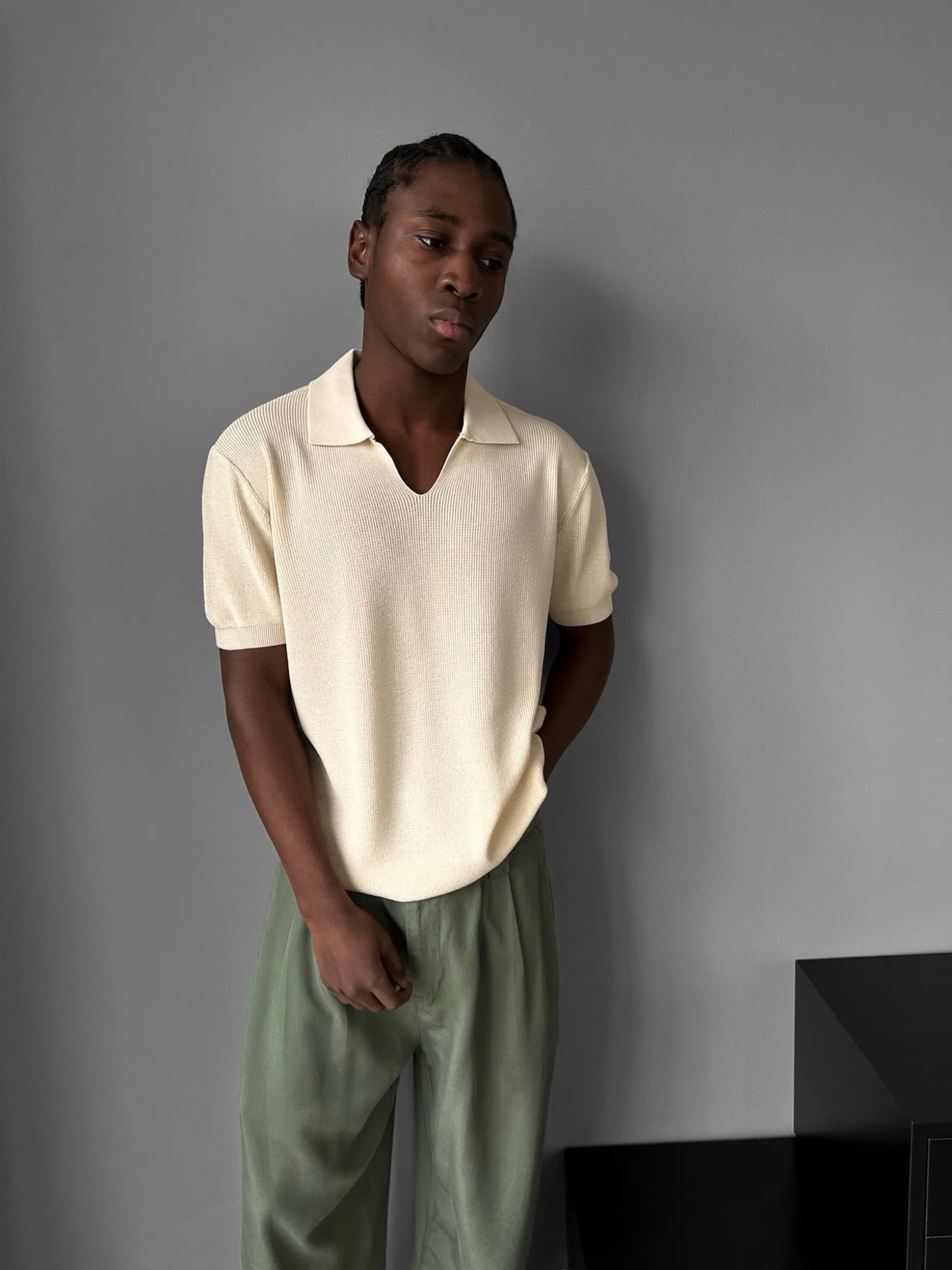Loose fit fine knit collar T-Shirt - Beige - Image 3