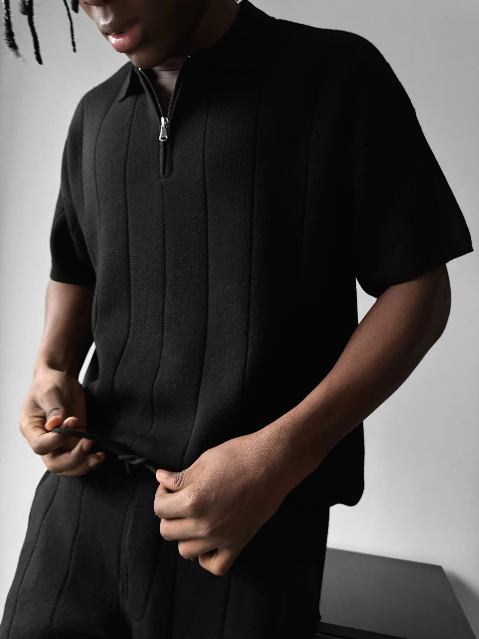 Loose Fit Line Collar Knit T-Shirt - Black - Image 3