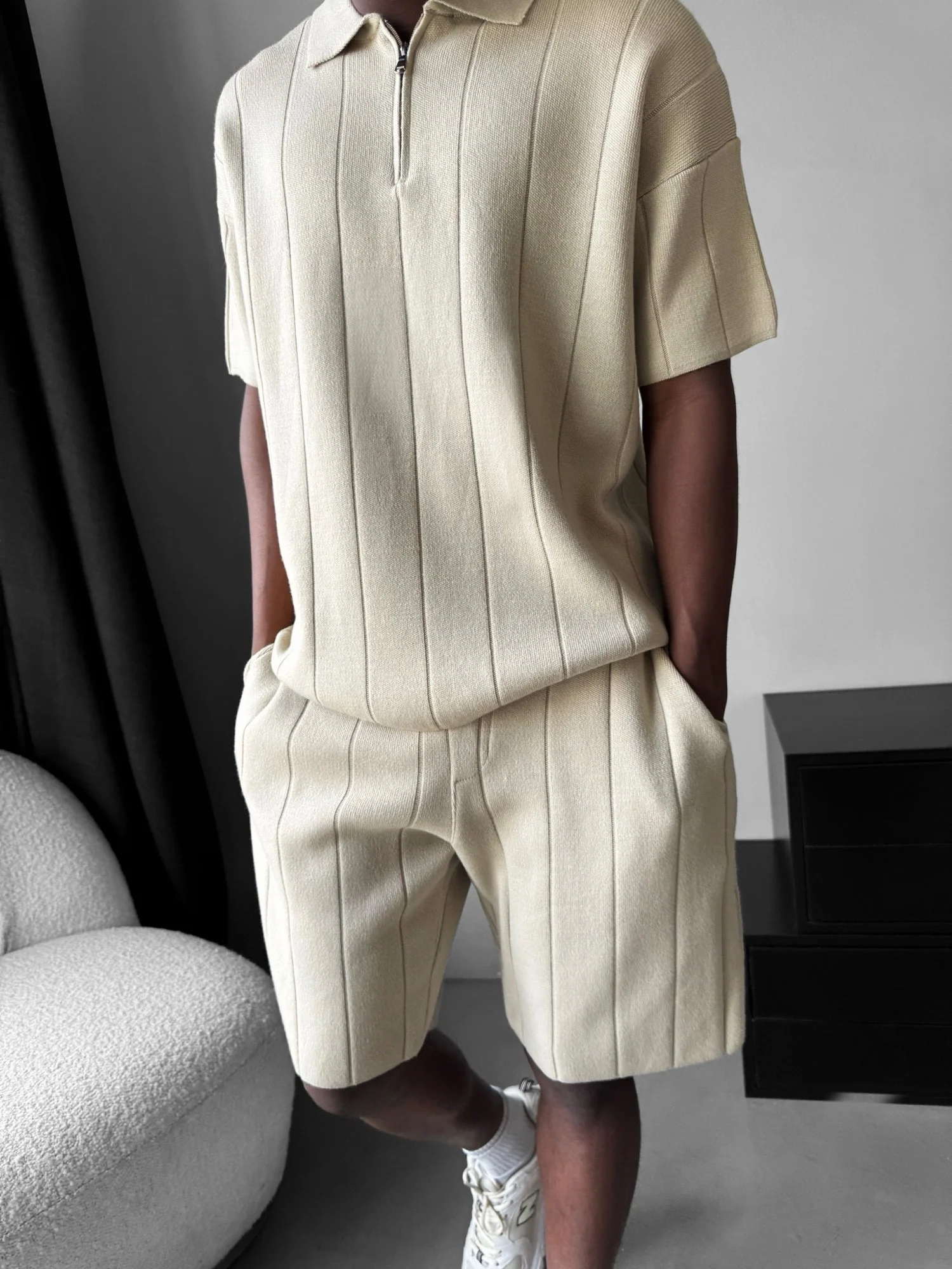 Loose Fit Line Collar Knit T-Shirt - Cremé - Image 2