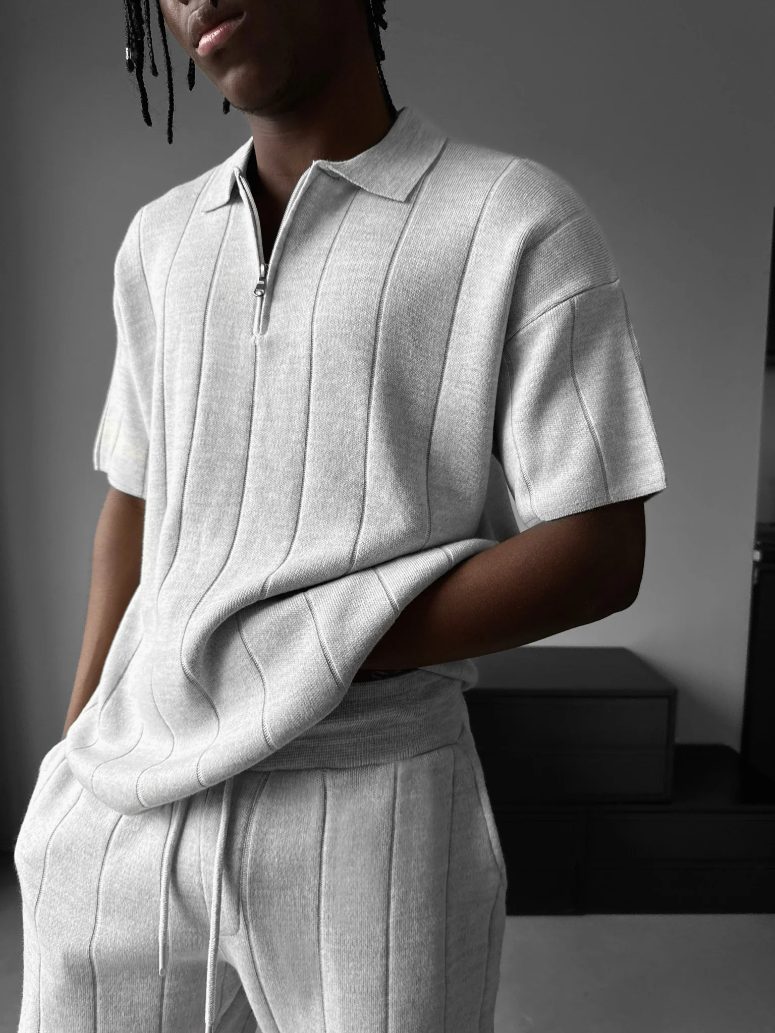 Loose Fit Line Collar Knit T-Shirt - Light Grey - Image 4