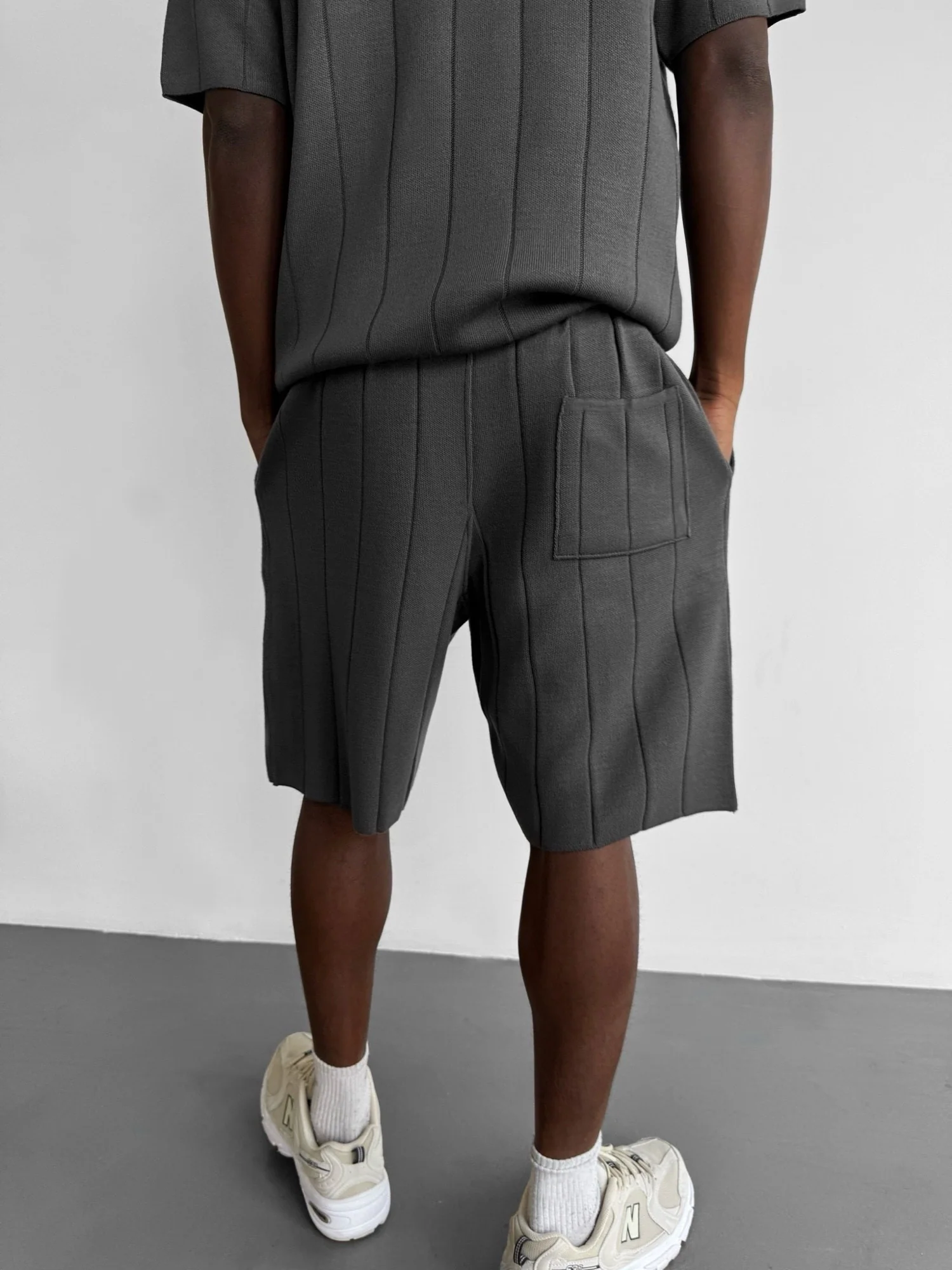 Loose Fit Line Knit Shorts - Anthracite - Image 2