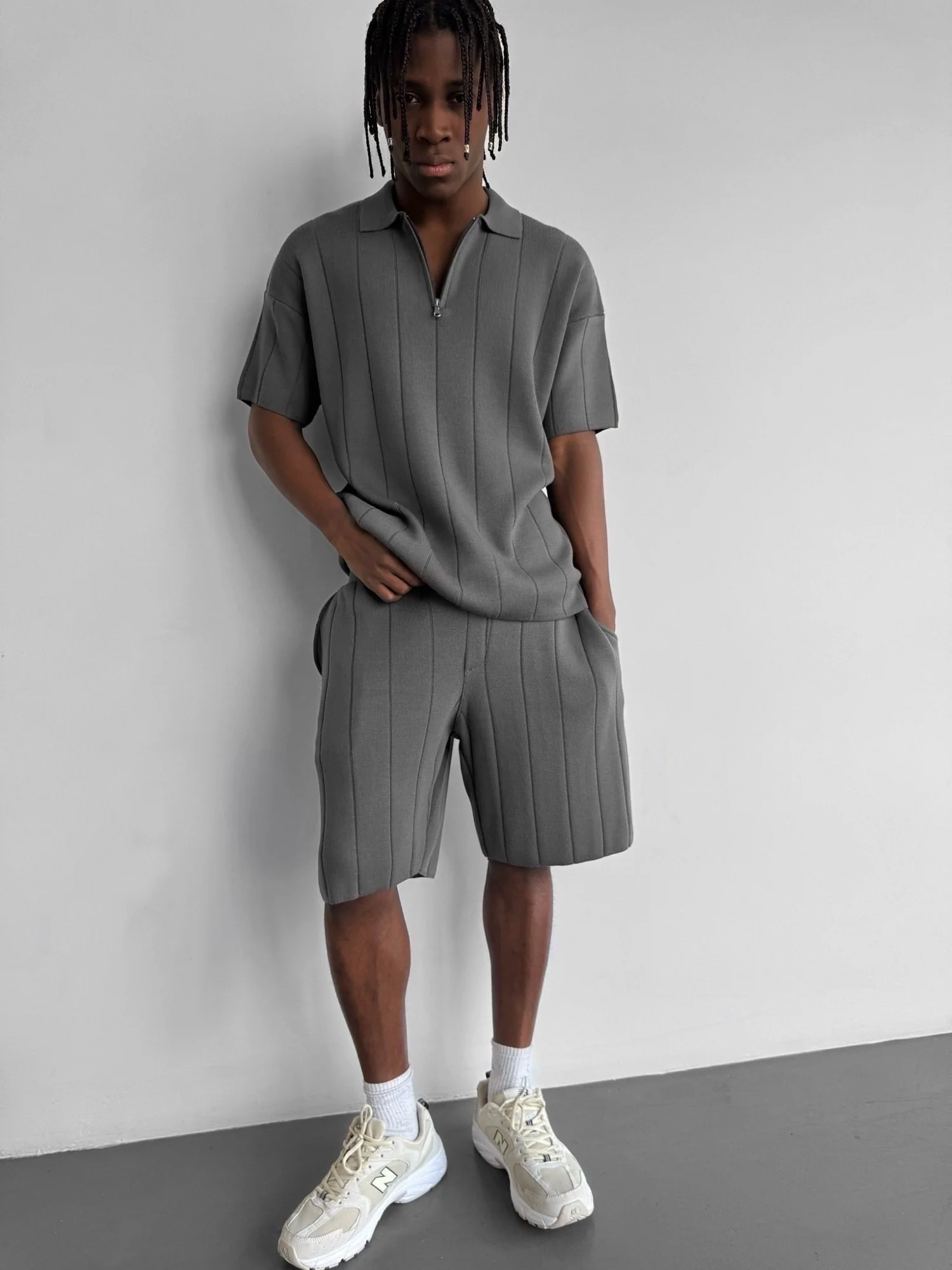 Loose Fit Line Knit Shorts - Anthracite - Image 4