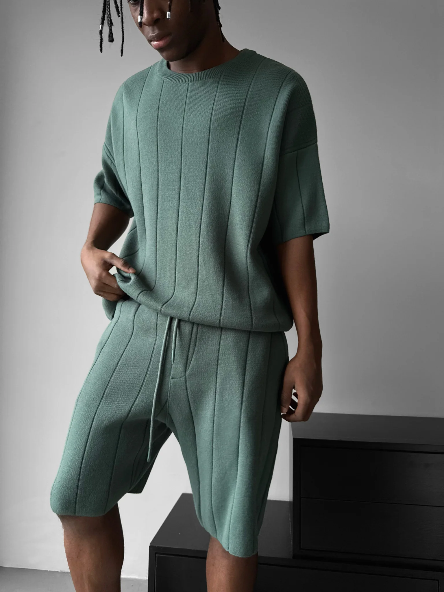 Loose Fit Line Knit Shorts - Petrol
