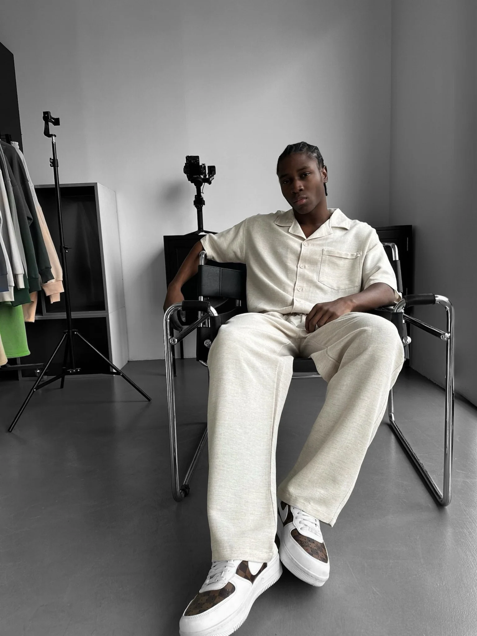 Loose Fit Linen Look Trousers - Beige - Image 3