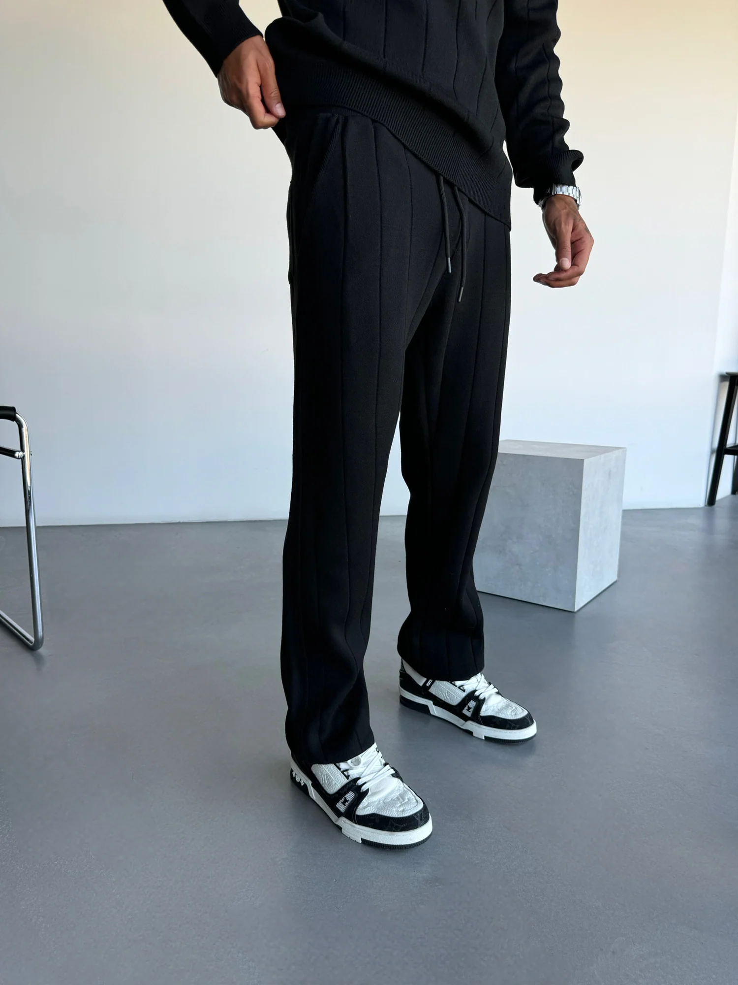 Loose Fit Lines Knit Pants - Black - Image 2