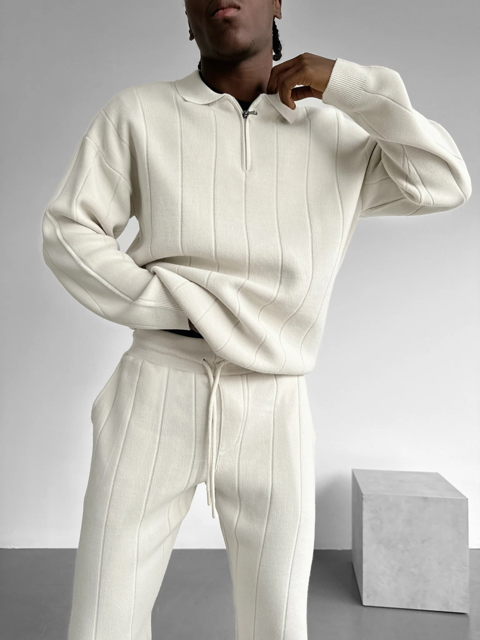 Loose Fit Lines Knit Pants - Ecru - Image 2