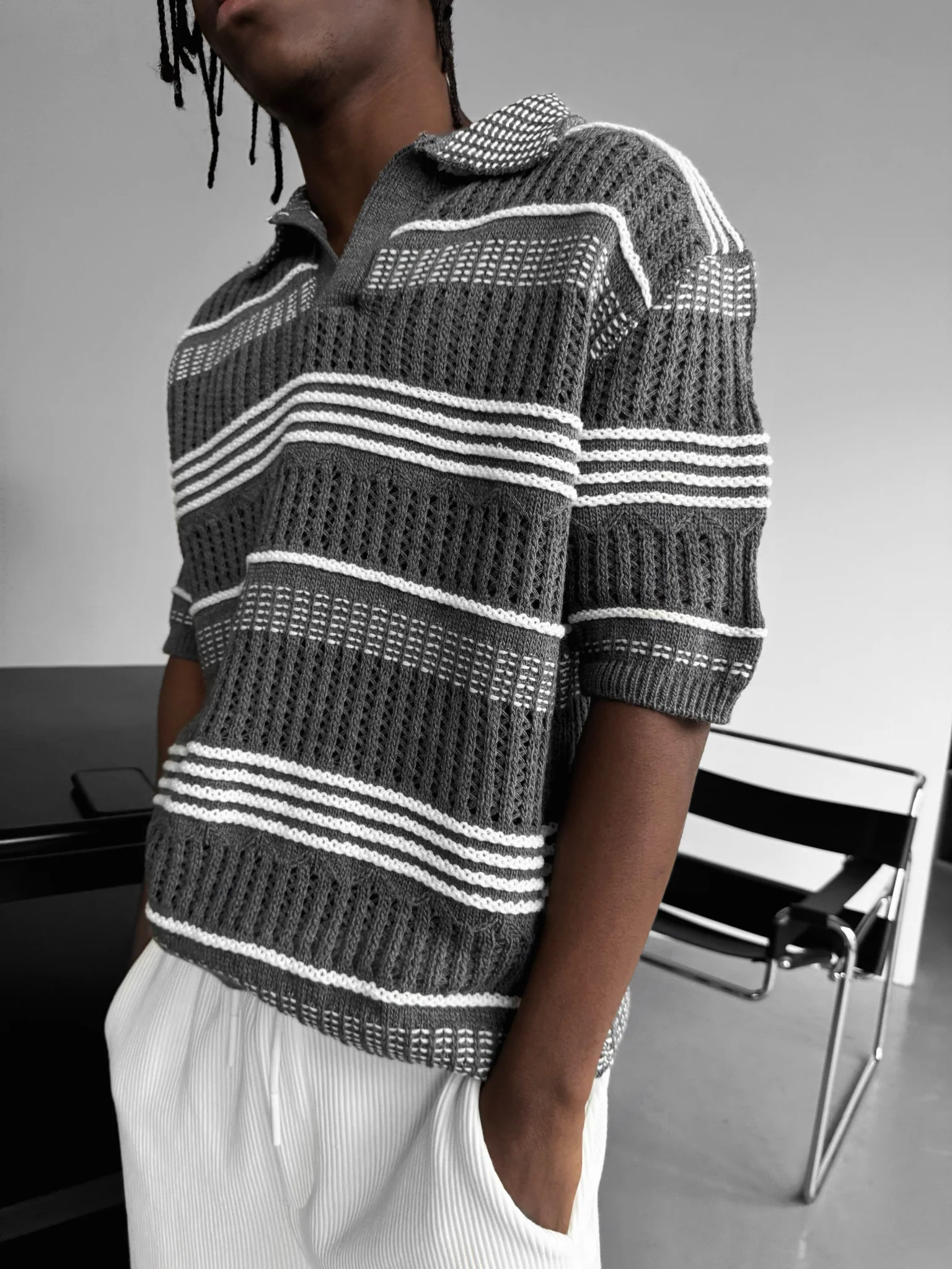 Loose Fit Patterned collar knit T-Shirt - Anthracite - Image 4