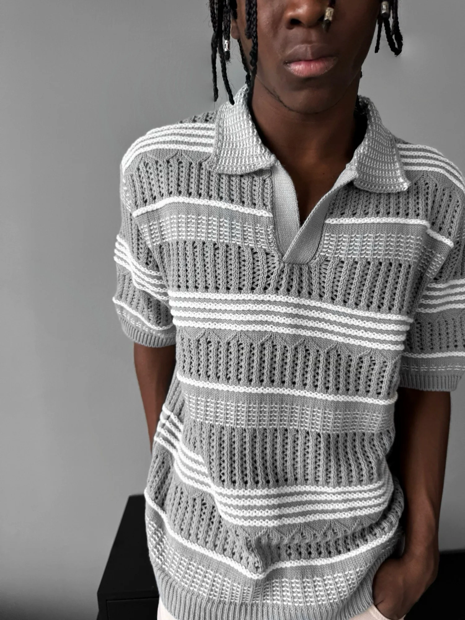 Loose Fit Patterned collar knit T-Shirt - Grey - Image 2