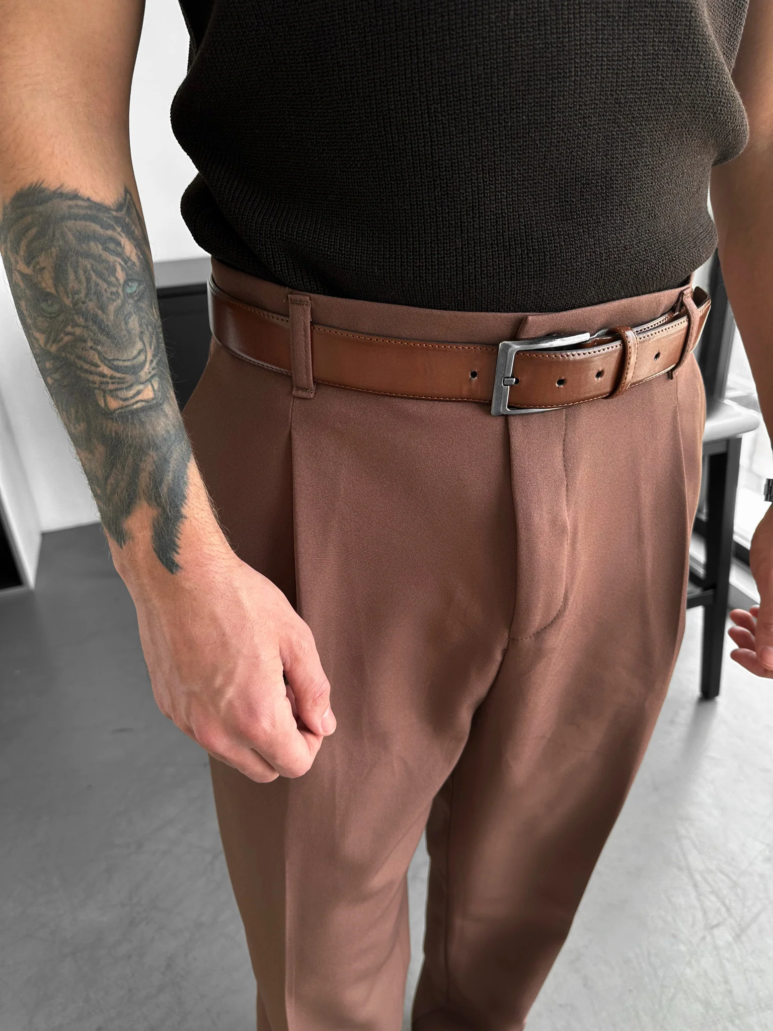 Loose Fit Pleated Trousers - Brown - Image 2