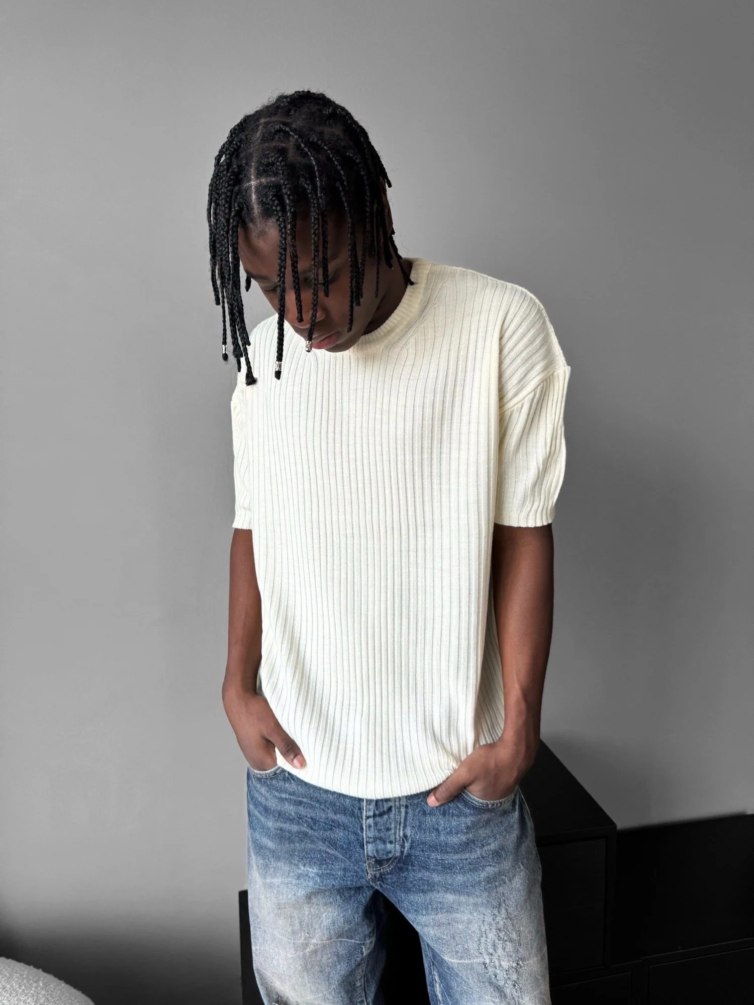 Loose Fit Ribbed Knit T-Shirt - Cremé - Image 6