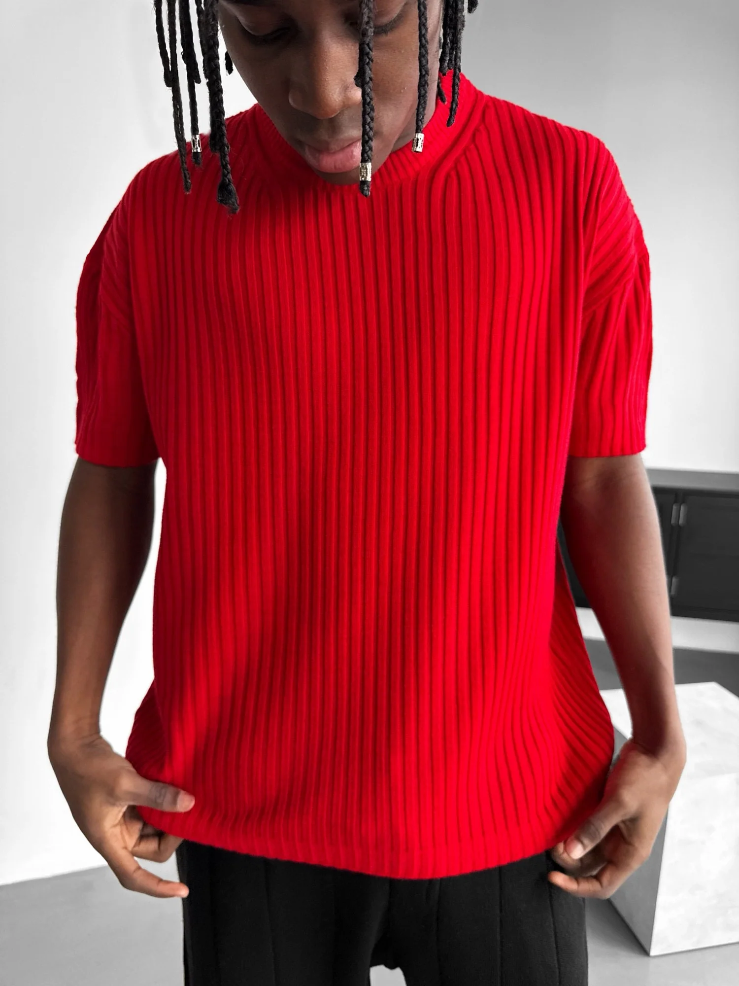 Loose Fit Ribbed Knit T-Shirt - Red - Image 5