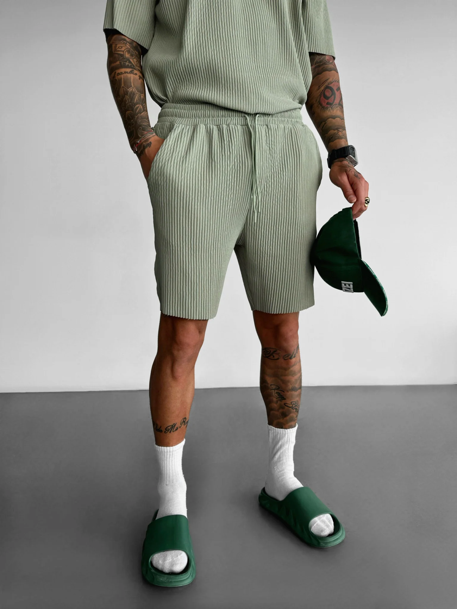 Loose Fit Ribbed Shorts - Green
