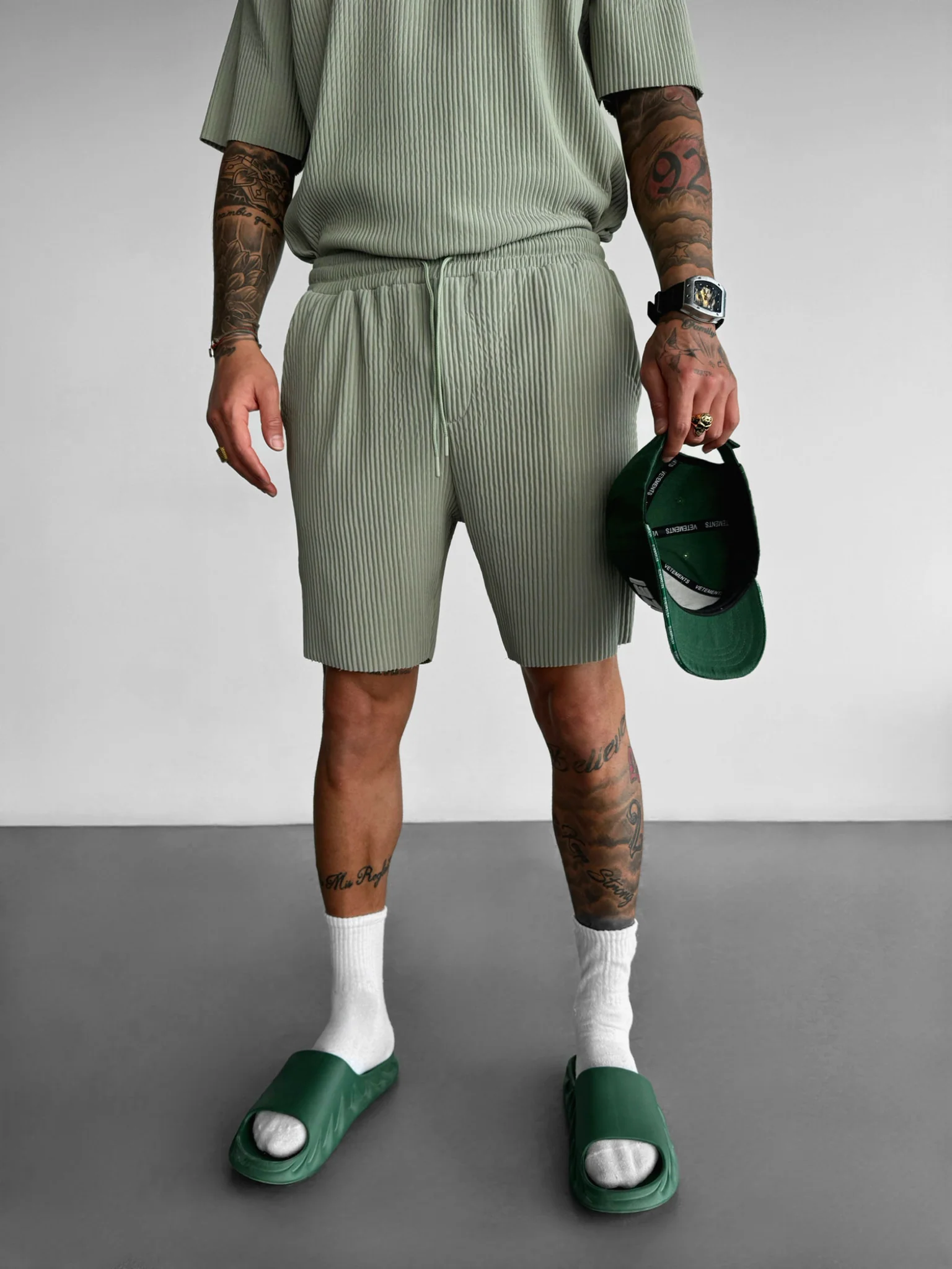 Loose Fit Ribbed Shorts - Green - Image 2