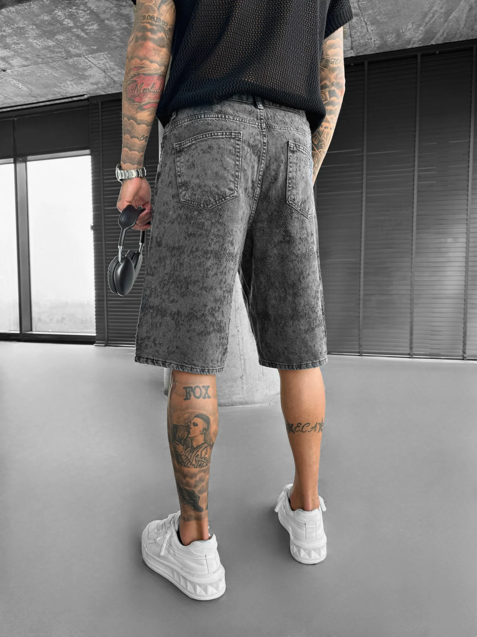Loose Fit Scrubbed Out Jeans Shorts - Black - Image 3