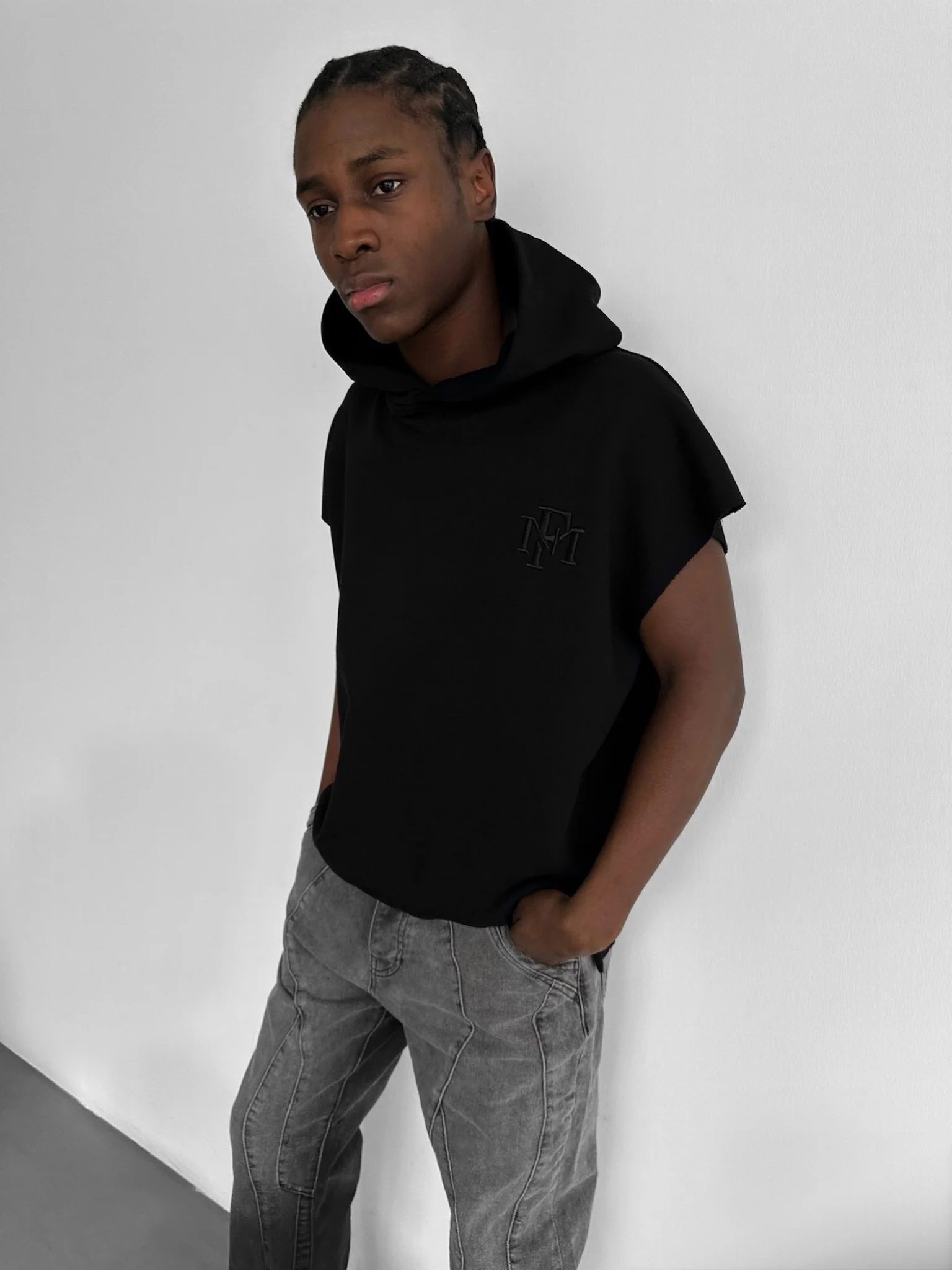 Loose Fit Sleeveless Hoodie - Black - Image 3