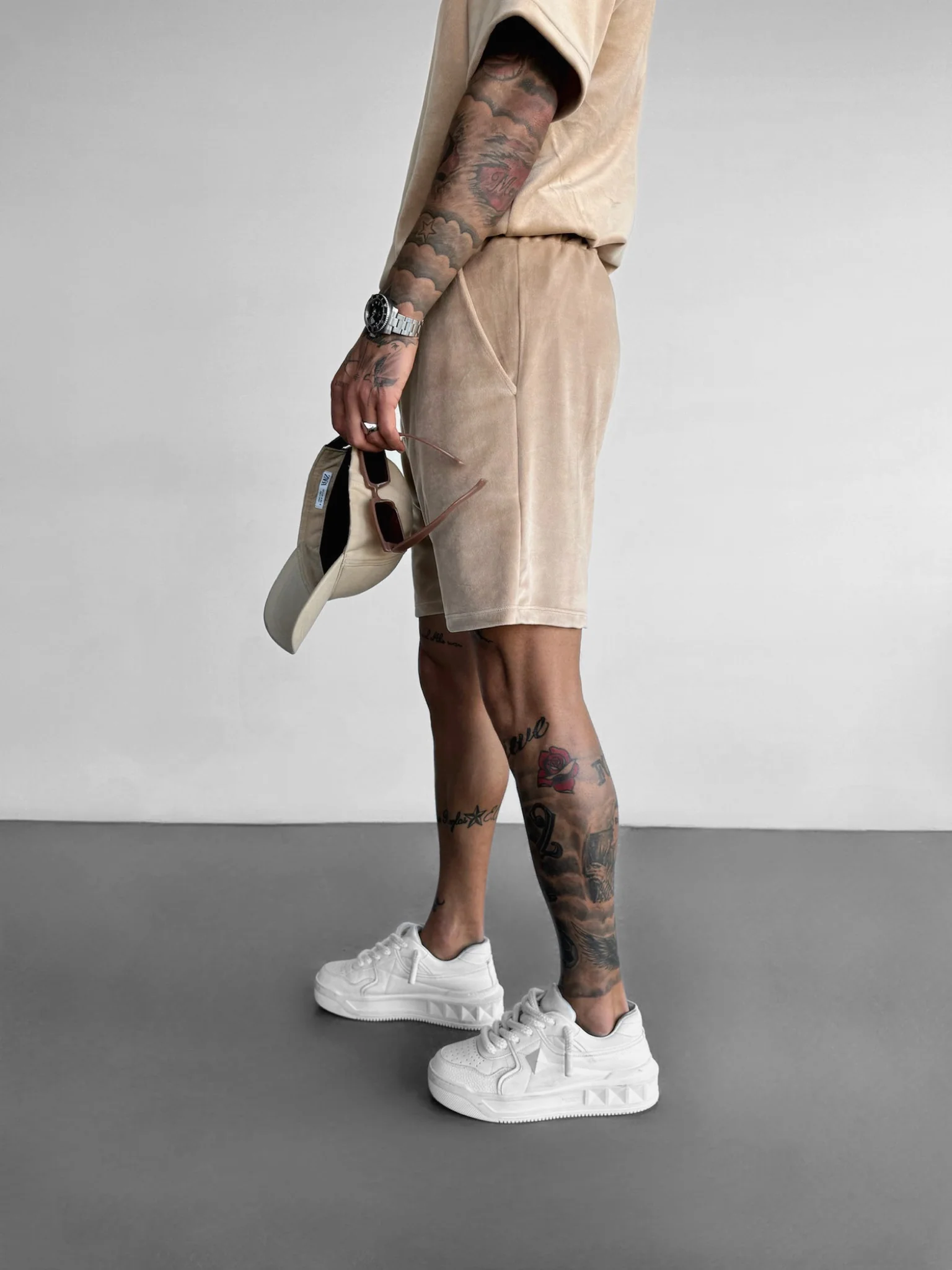 Loose Fit Velvet Shorts - Beige - Image 3