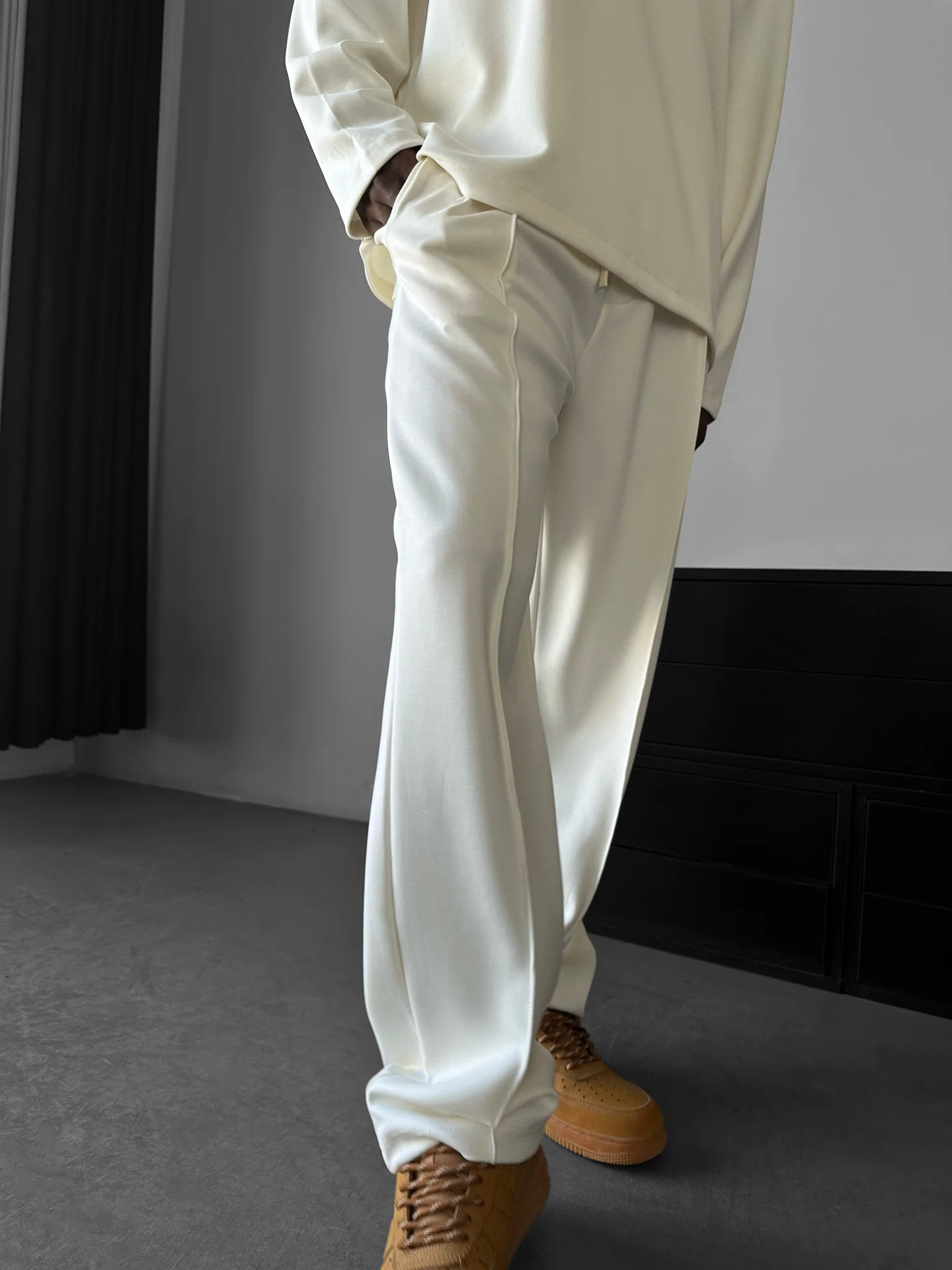 Modal Pleated Trousers -Ecru - Image 2