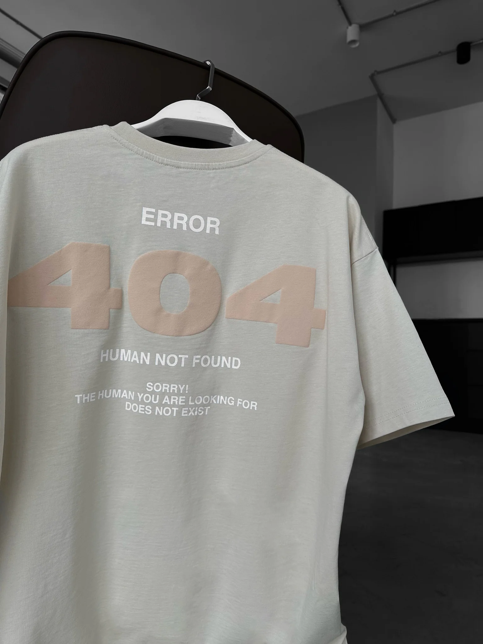 Oversize 404 T-shirt - Beige - Image 2