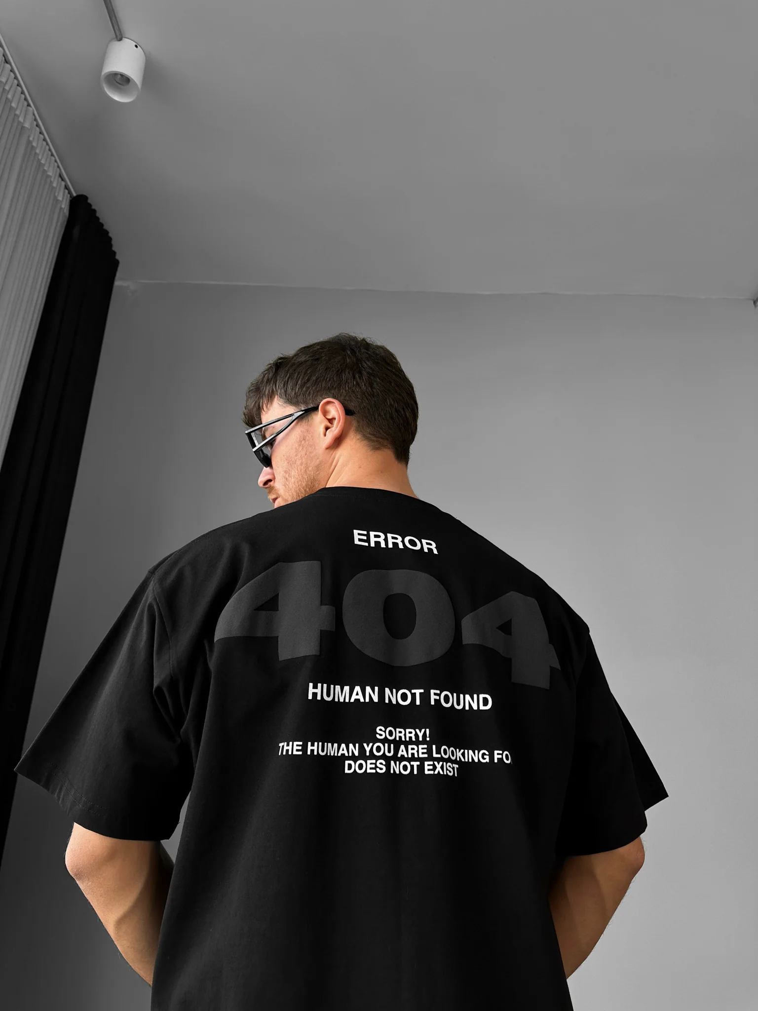 Oversize 404 T-shirt - Black - Image 2