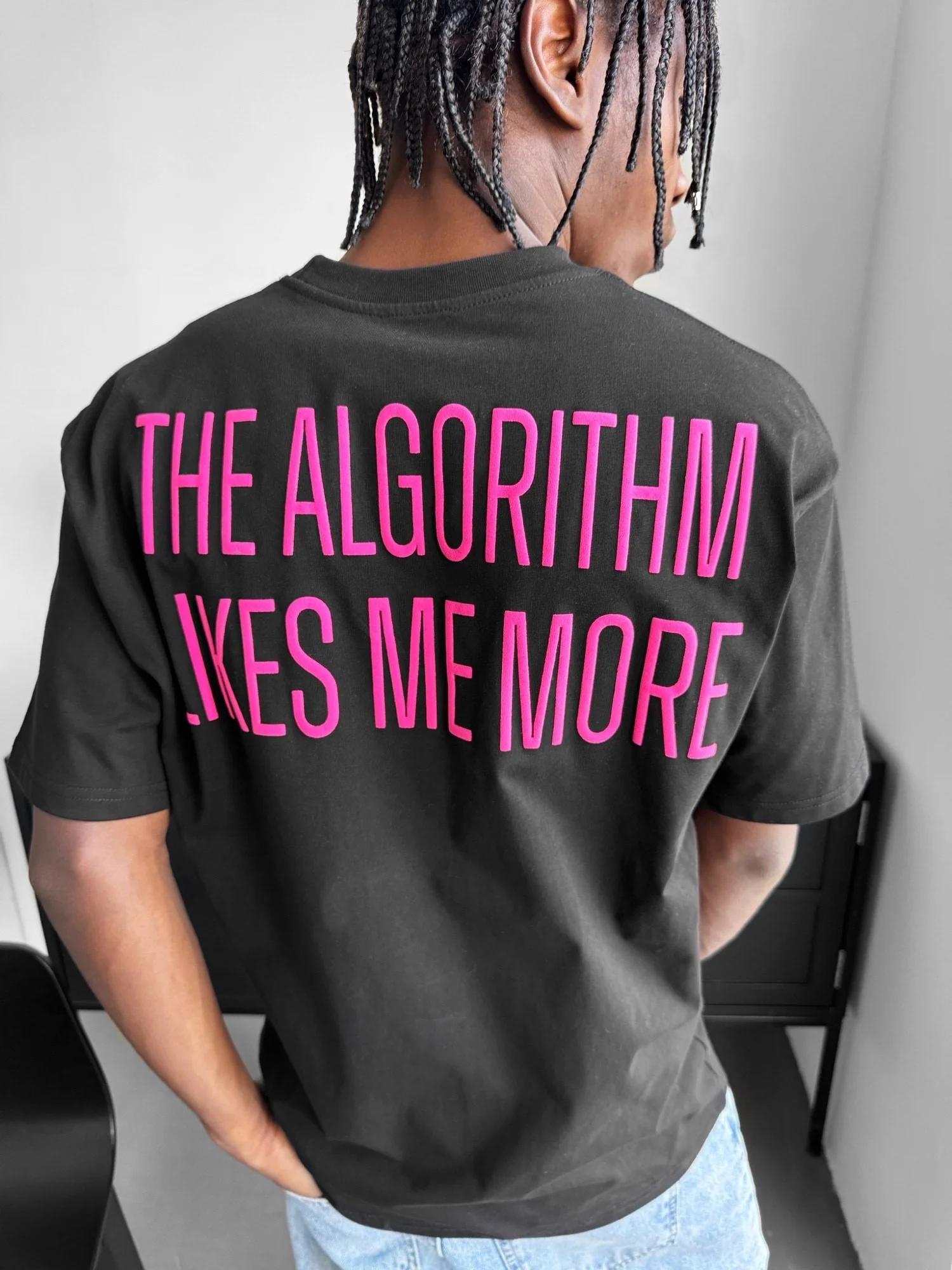Oversize "Algorithm" T-Shirt - Black and Lila - Image 6