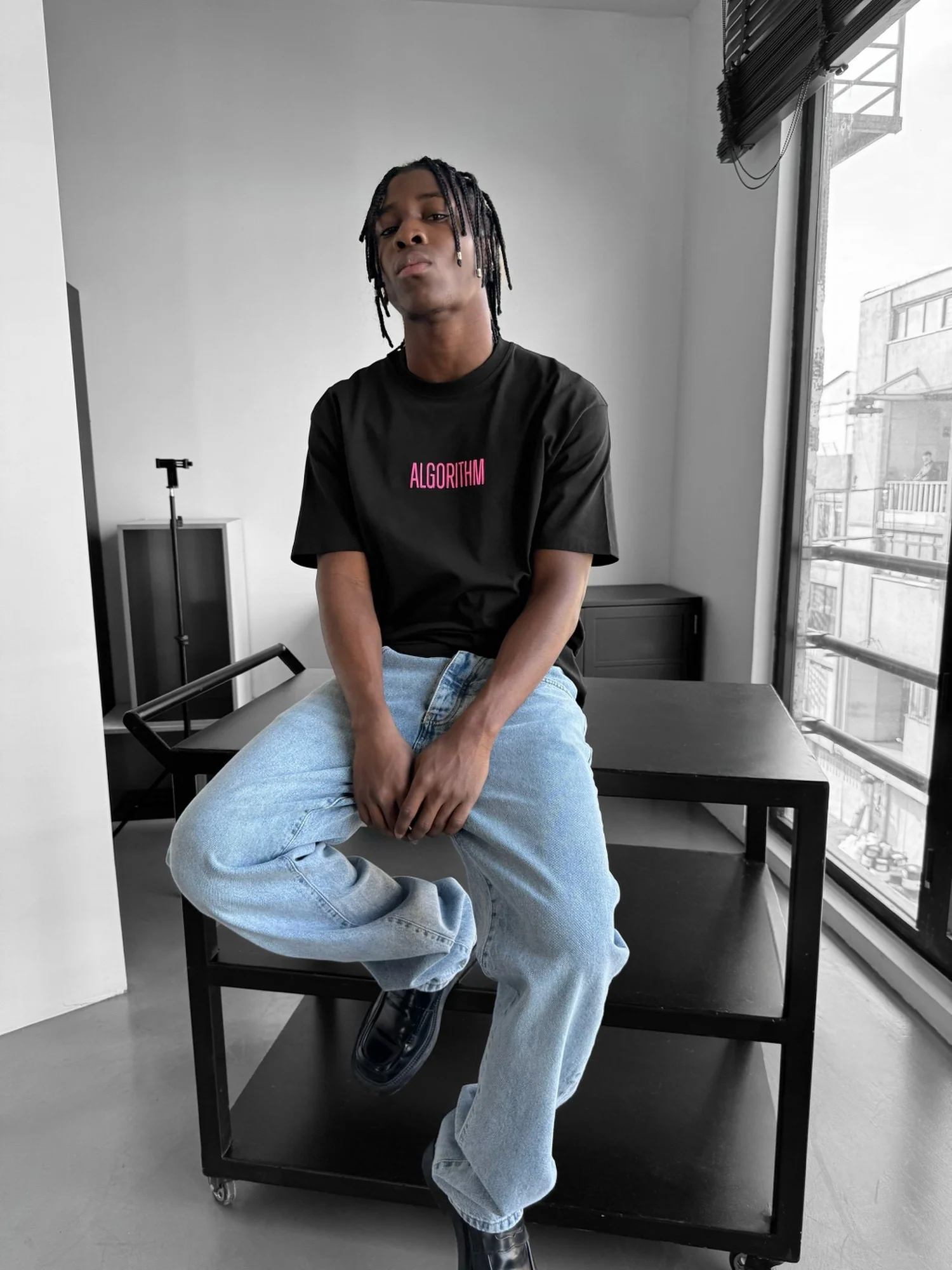 Oversize "Algorithm" T-Shirt - Black and Lila - Image 7