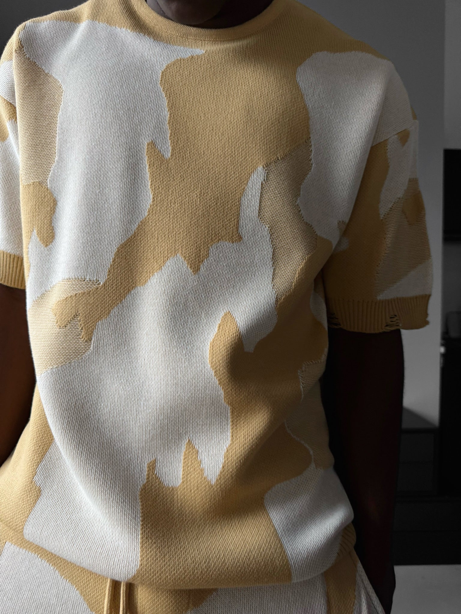 Oversize Alpenglow Knit T-Shirt - Beige - Image 2
