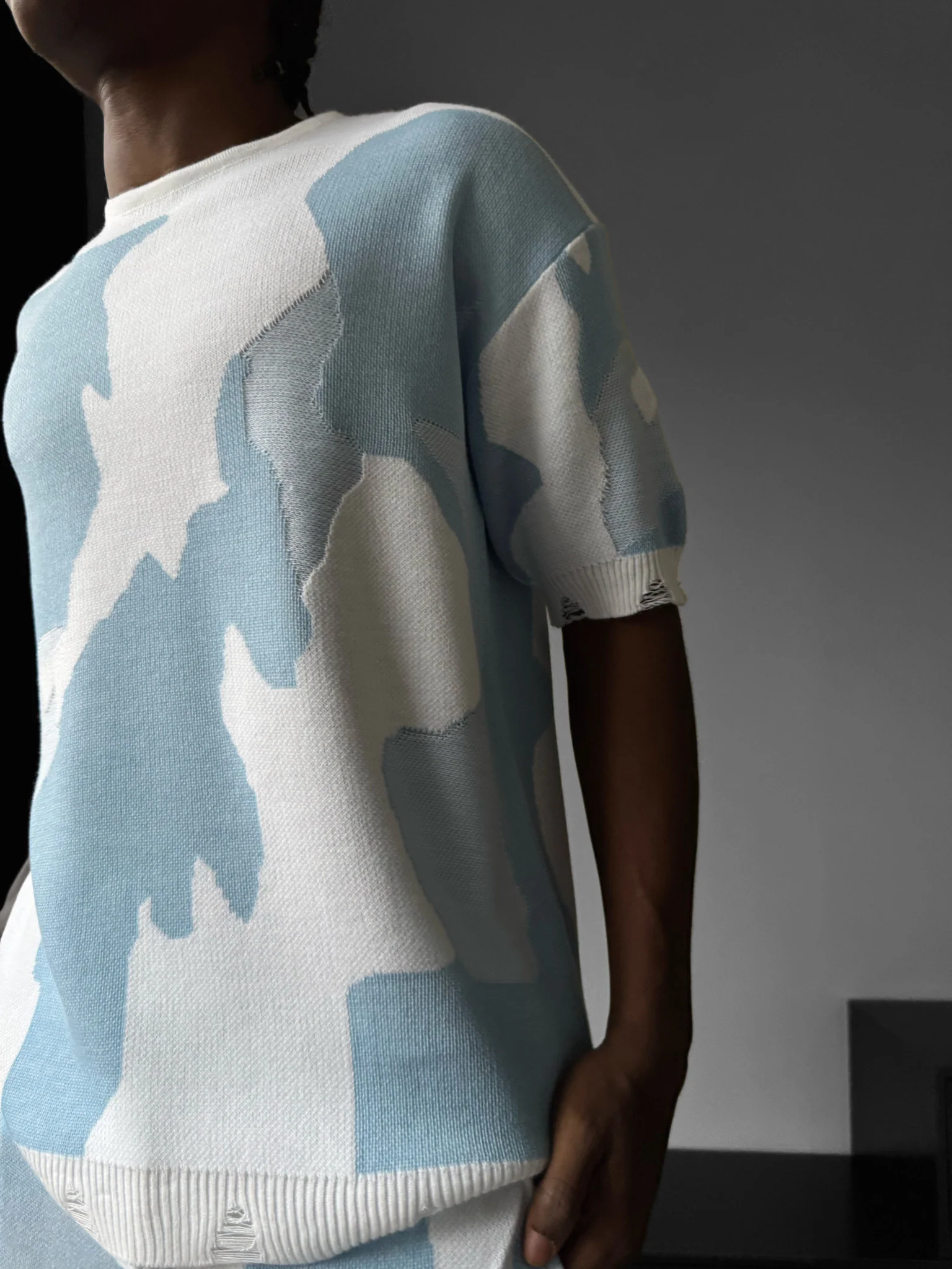 Oversize Alpenglow Knit T-Shirt - White and Babyblue - Image 2