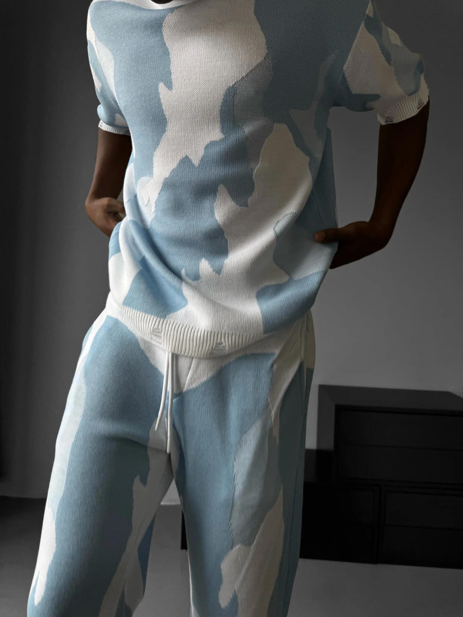 Oversize Alpenglow Knit T-Shirt - White and Babyblue - Image 4