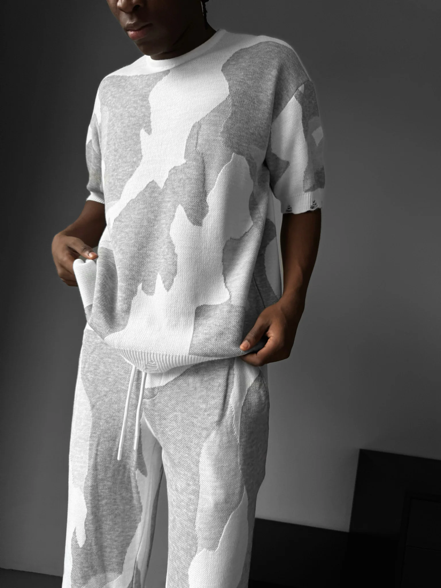 Oversize Alpenglow Knit T-Shirt - White and Grey