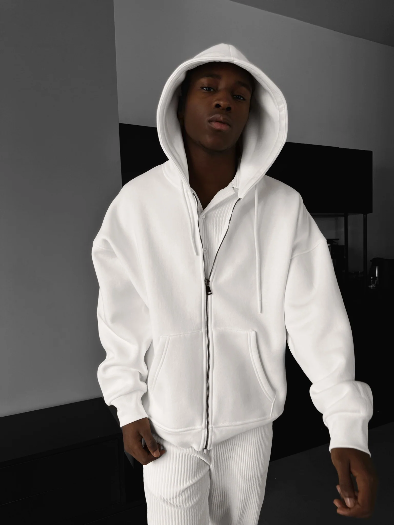 Oversize Basic Zipper Hoodie - White - Image 2