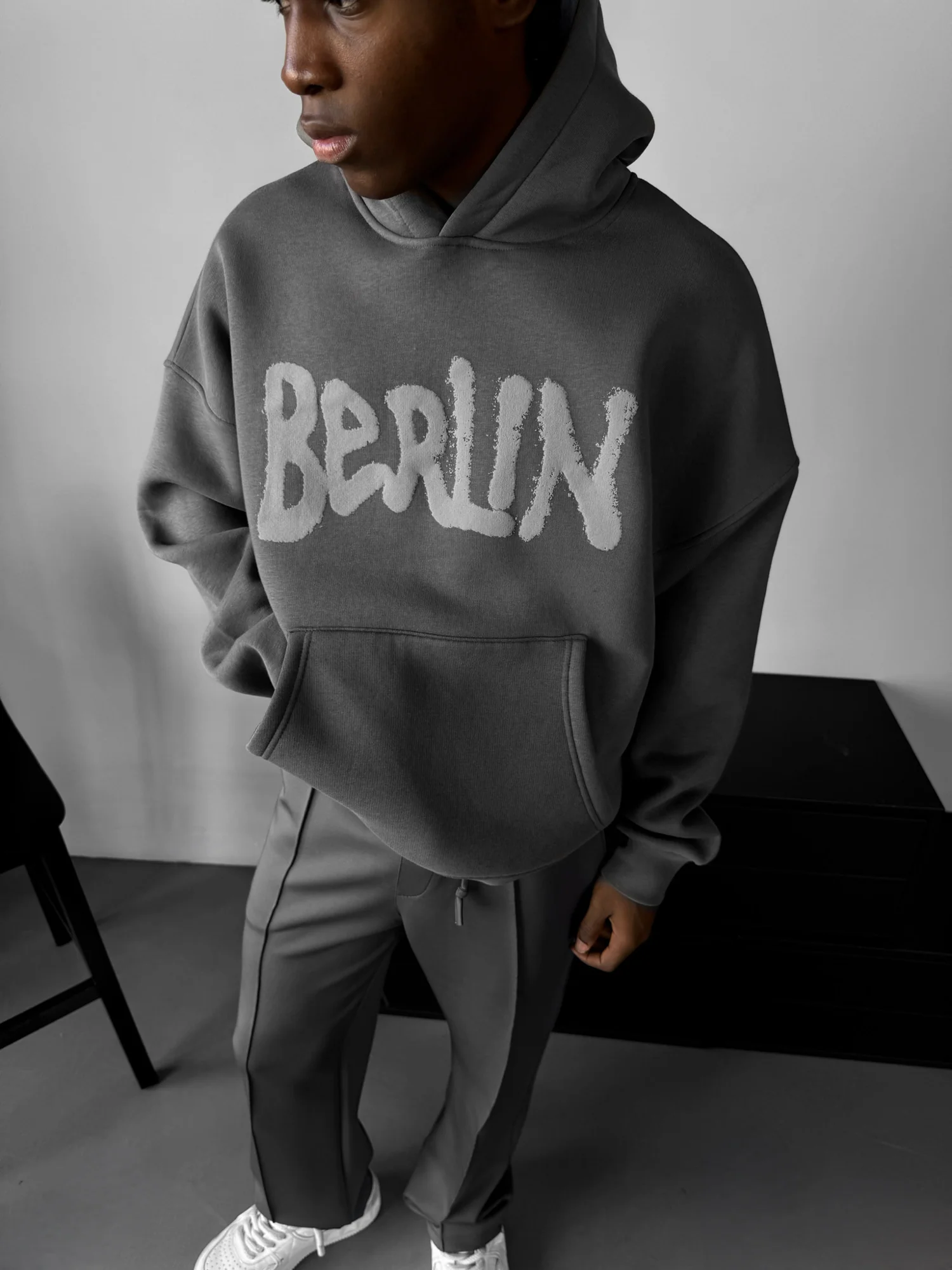 Oversize Berlin "Sumpf" Hoodie - Anthracite - Image 3