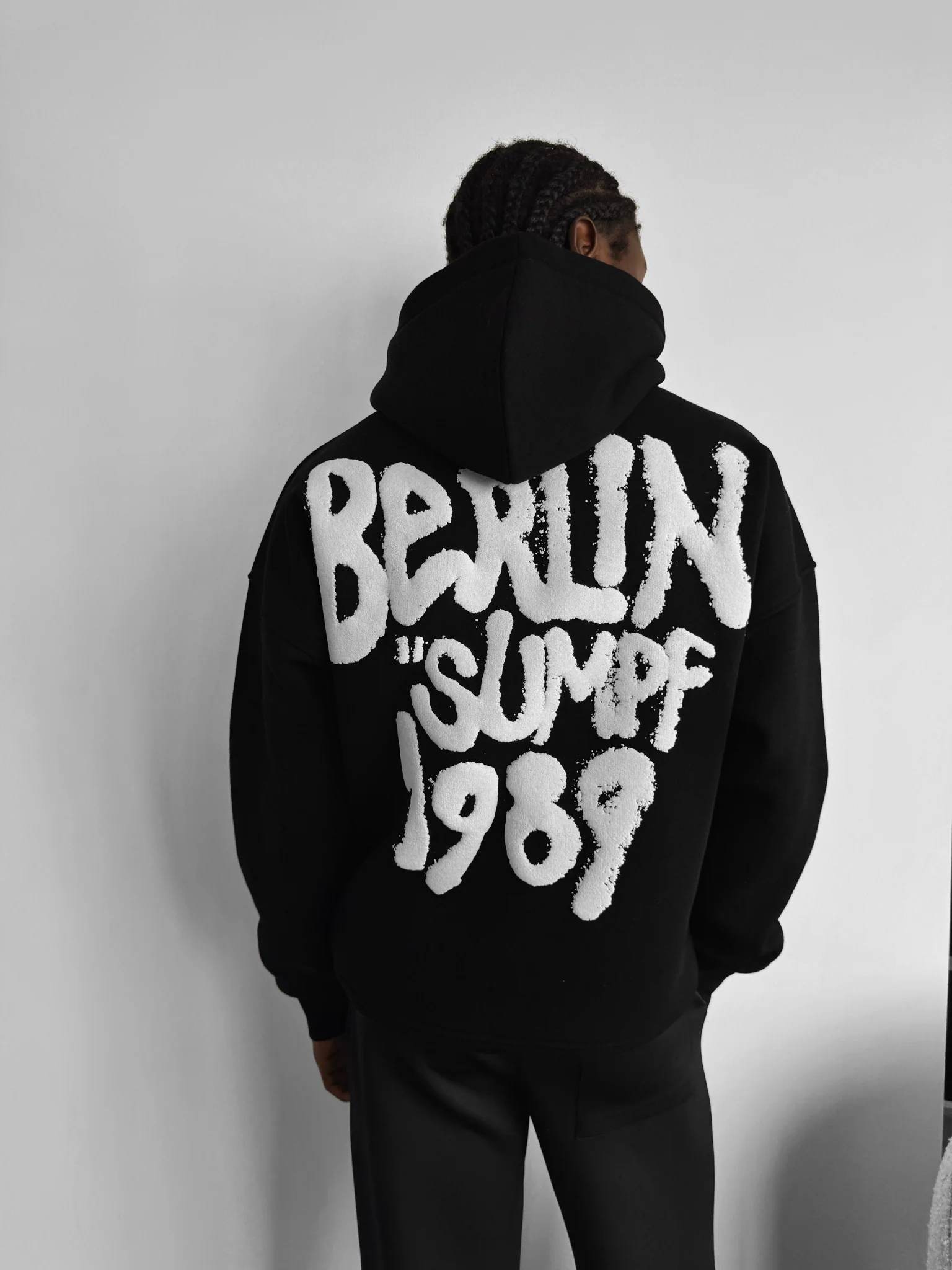 Oversize Berlin "Sumpf" Hoodie - Black - Image 2