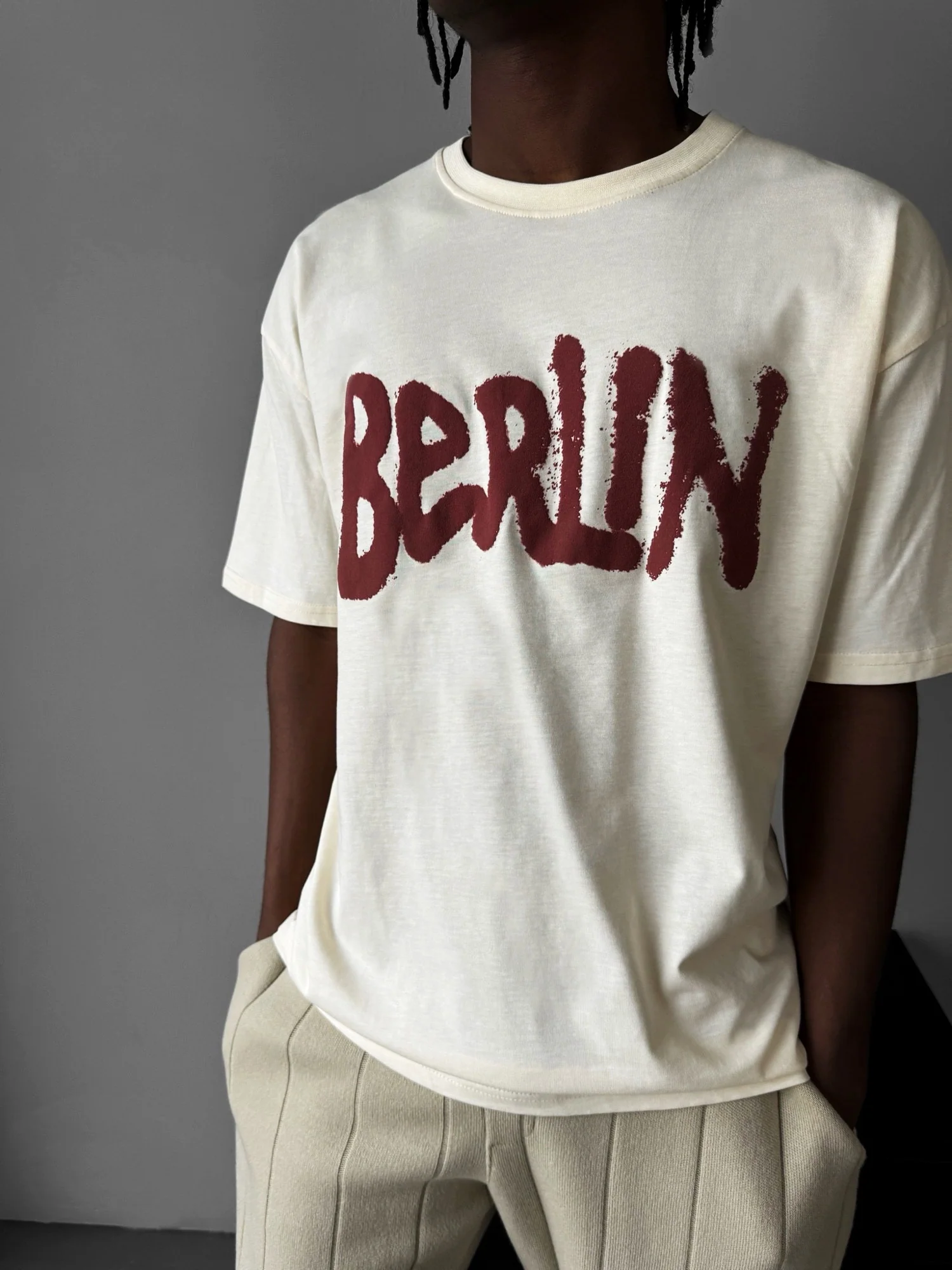 Oversize 'Berlin Sumpf' T-Shirt - Antique White and Red - Image 3