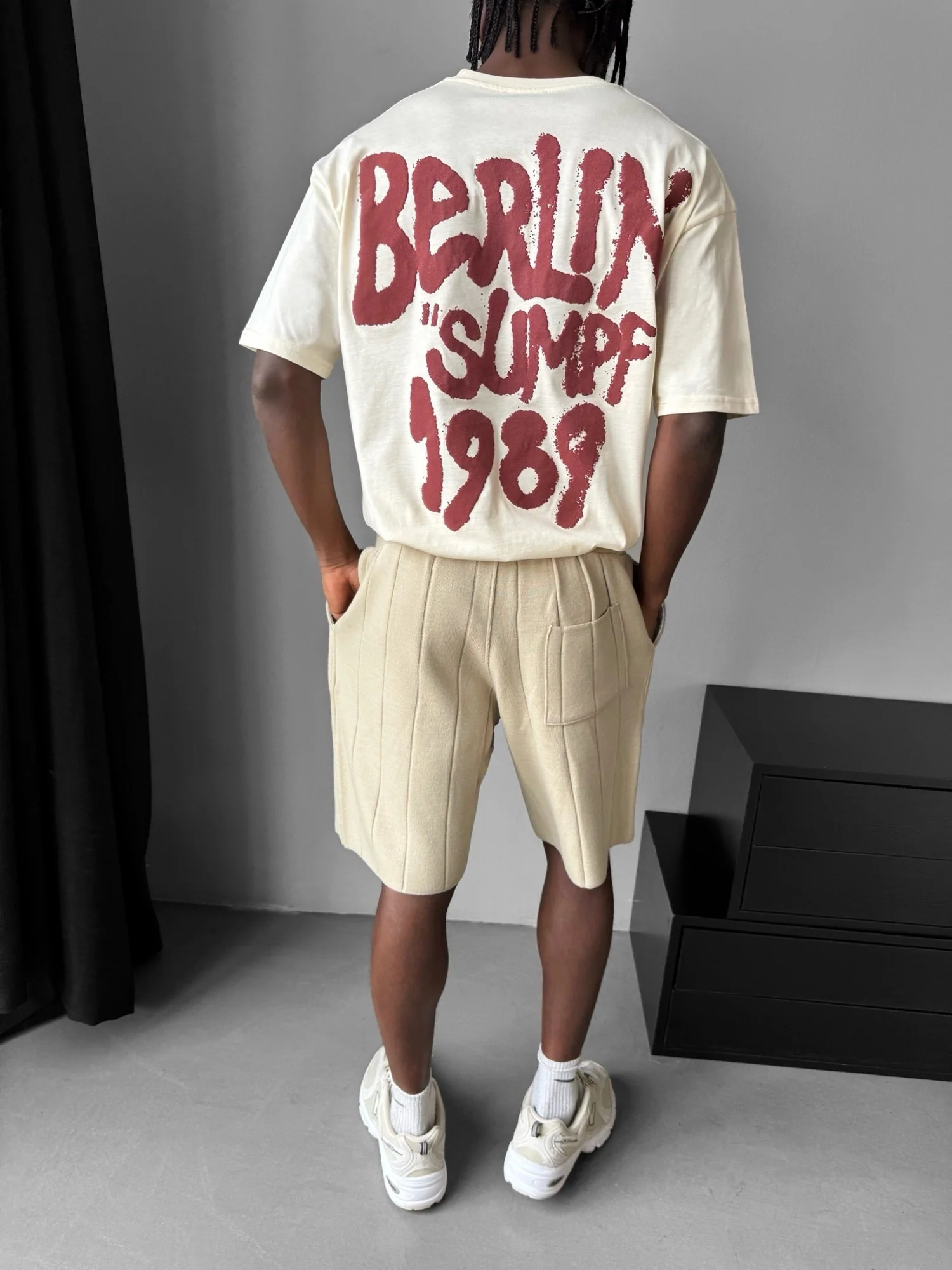 Oversize 'Berlin Sumpf' T-Shirt - Antique White and Red - Image 4