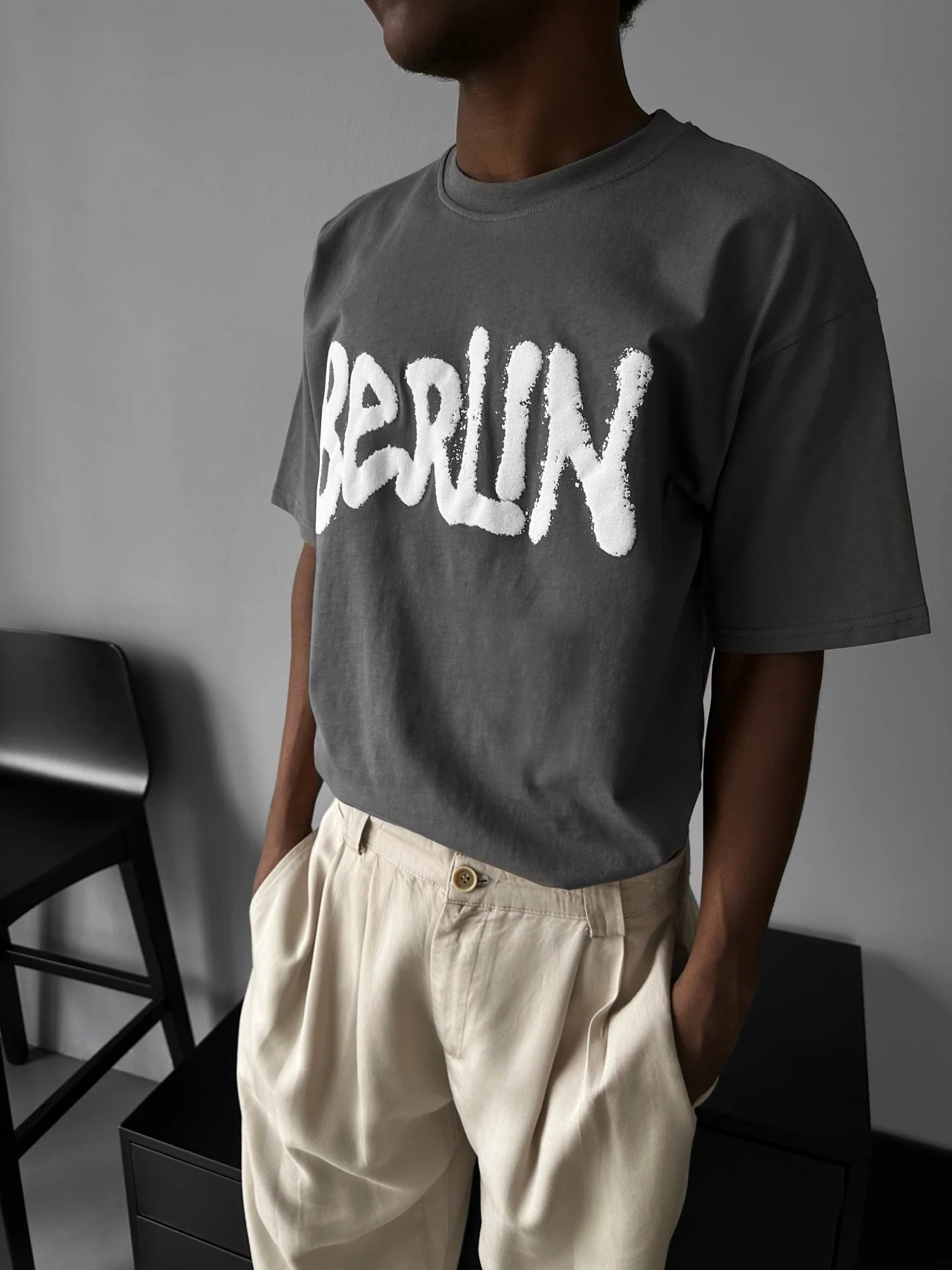 Oversize 'Berlin Sumpf' T-Shirt - Anthracite - Image 5